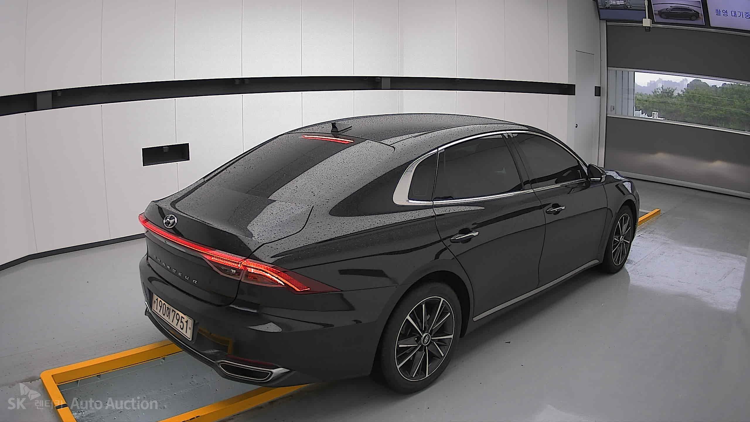 2022 - hyundai grandeur