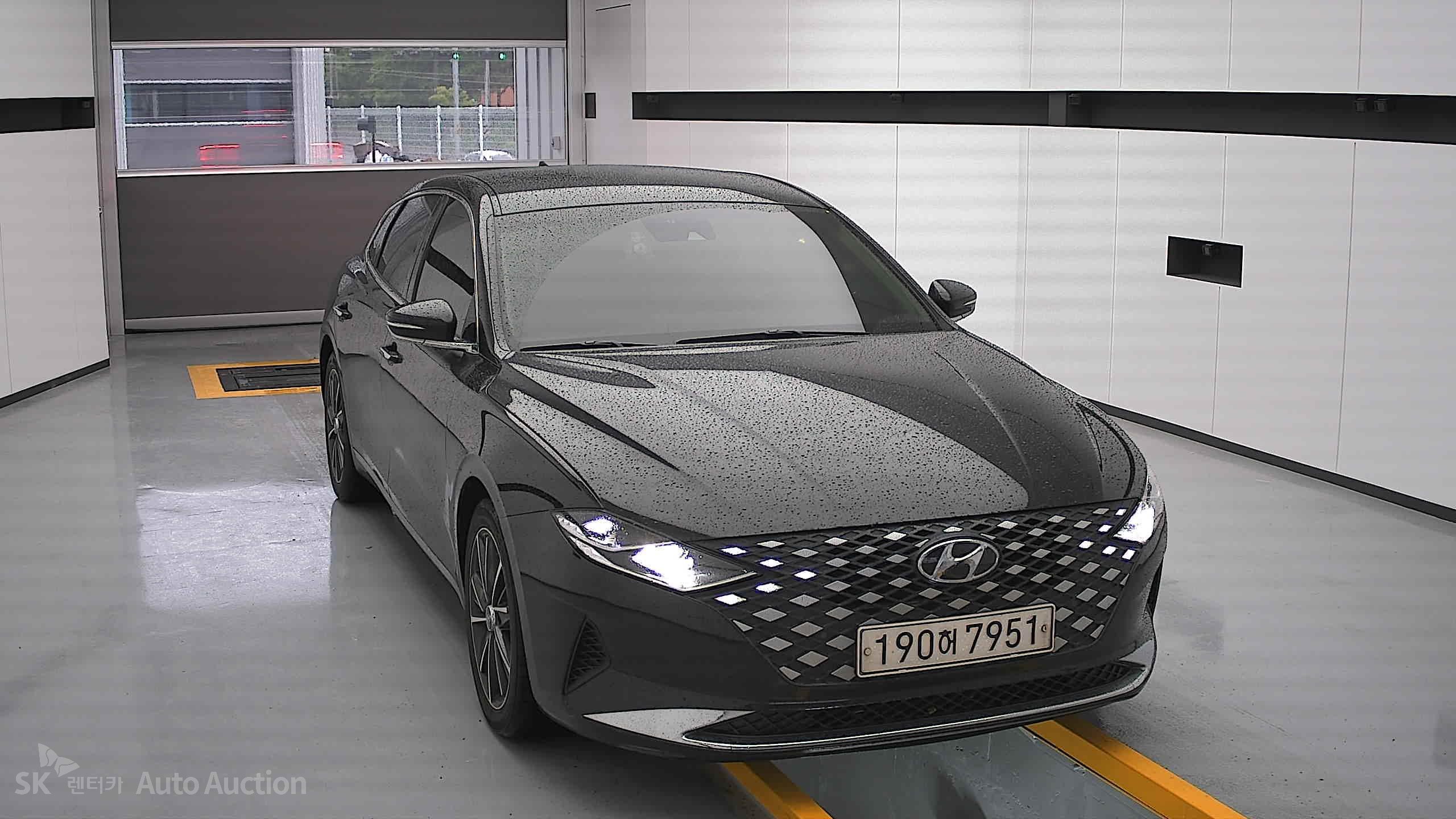 2022 - hyundai grandeur
