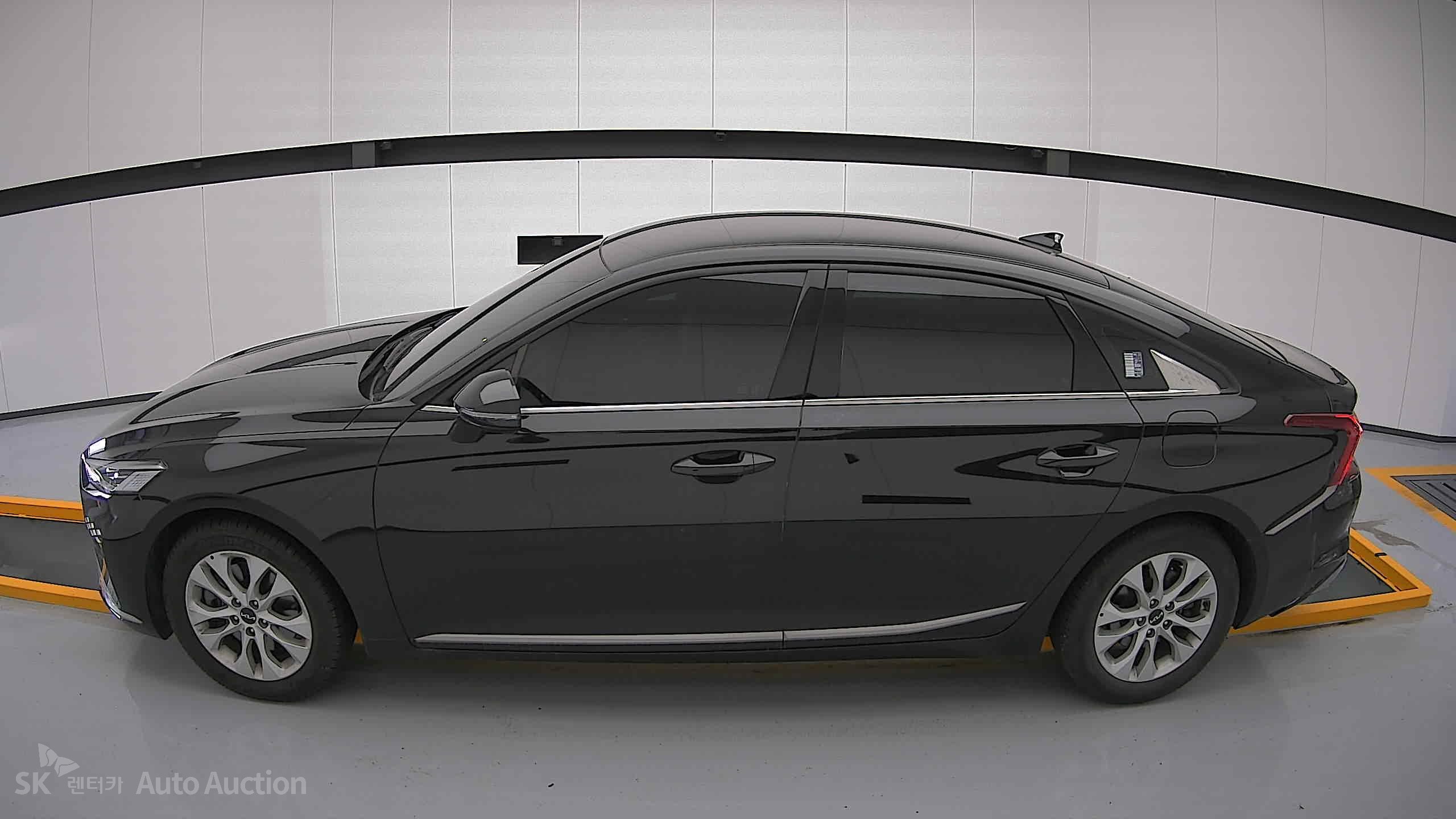 2023 - kia k8
