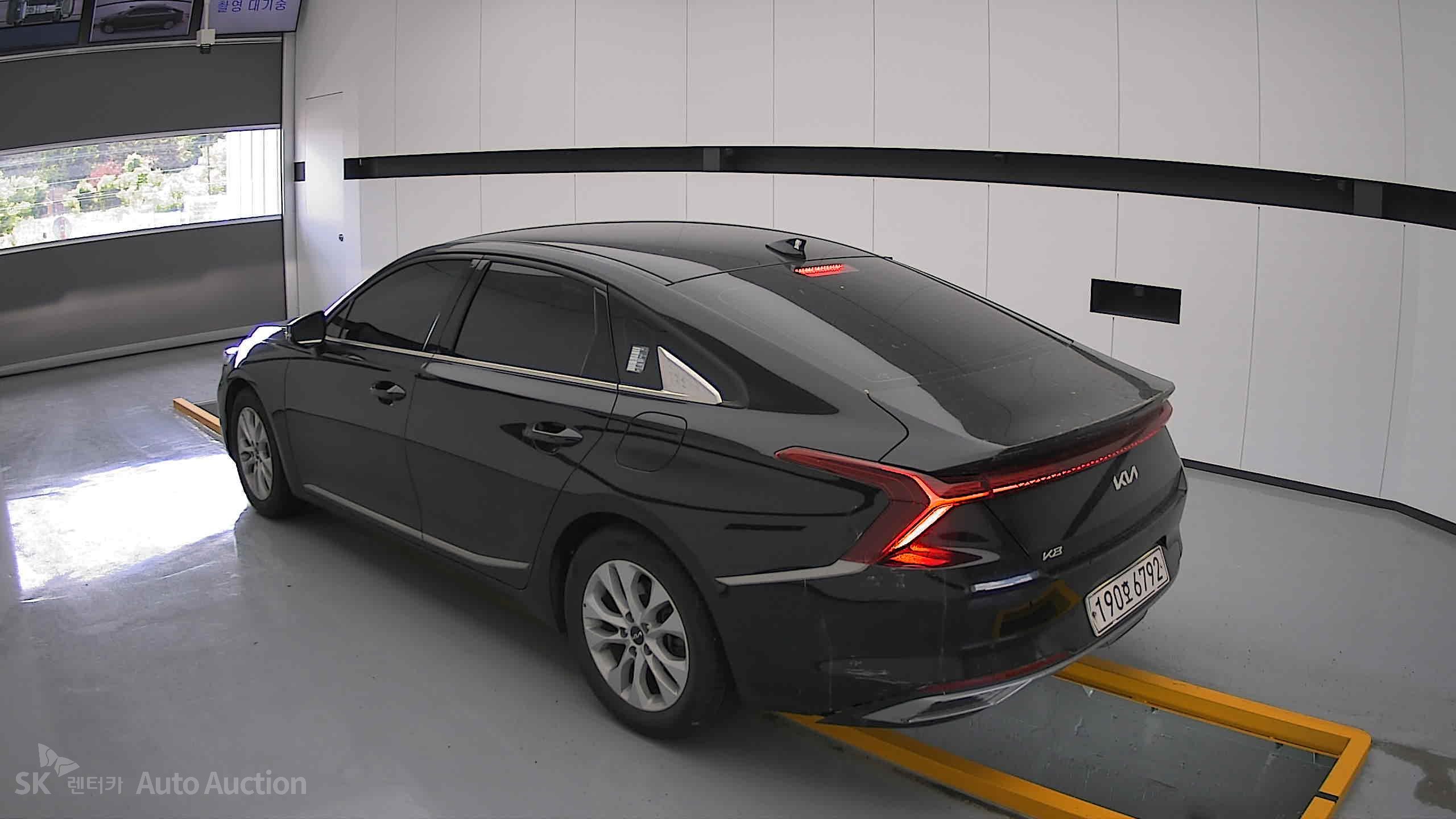 2023 - kia k8