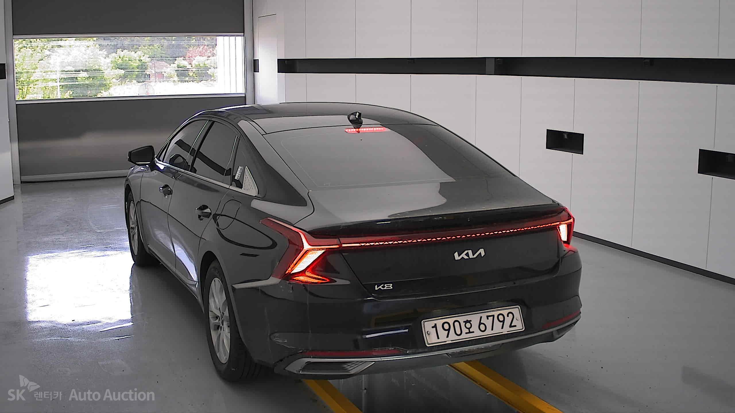 2023 - kia k8