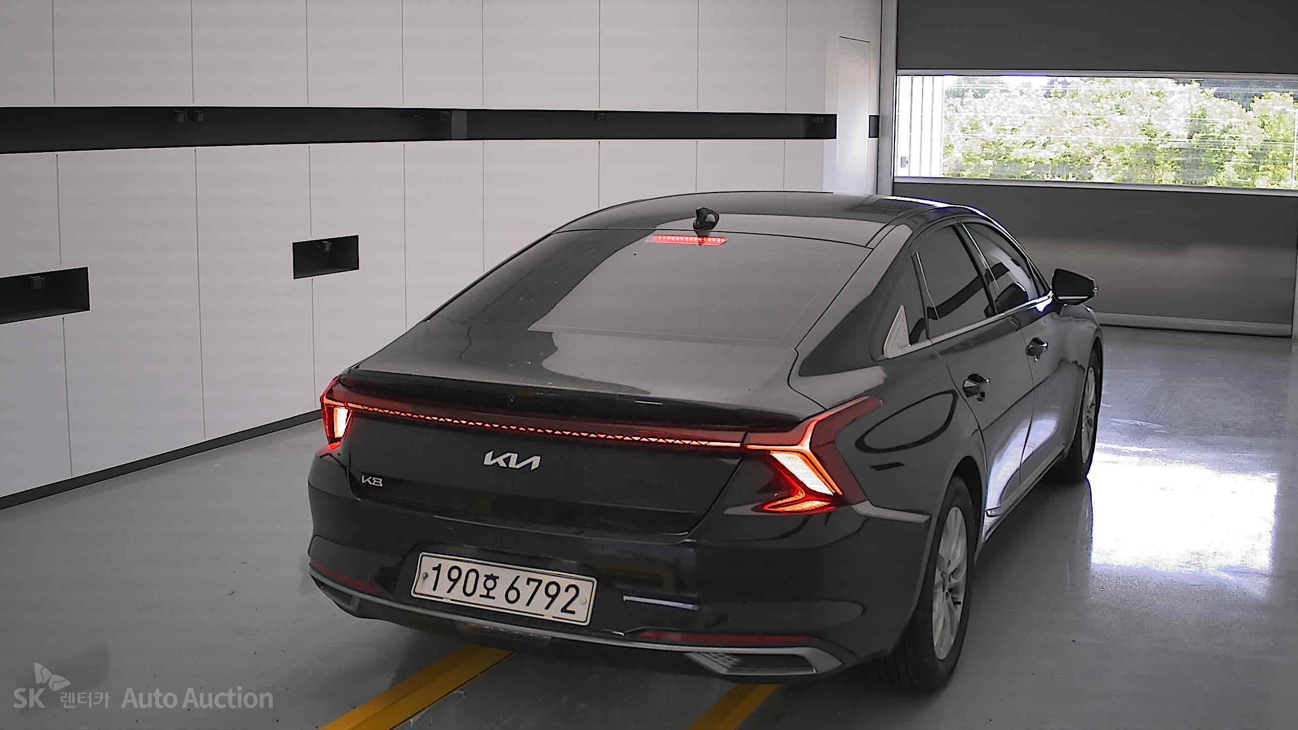 2023 - kia k8