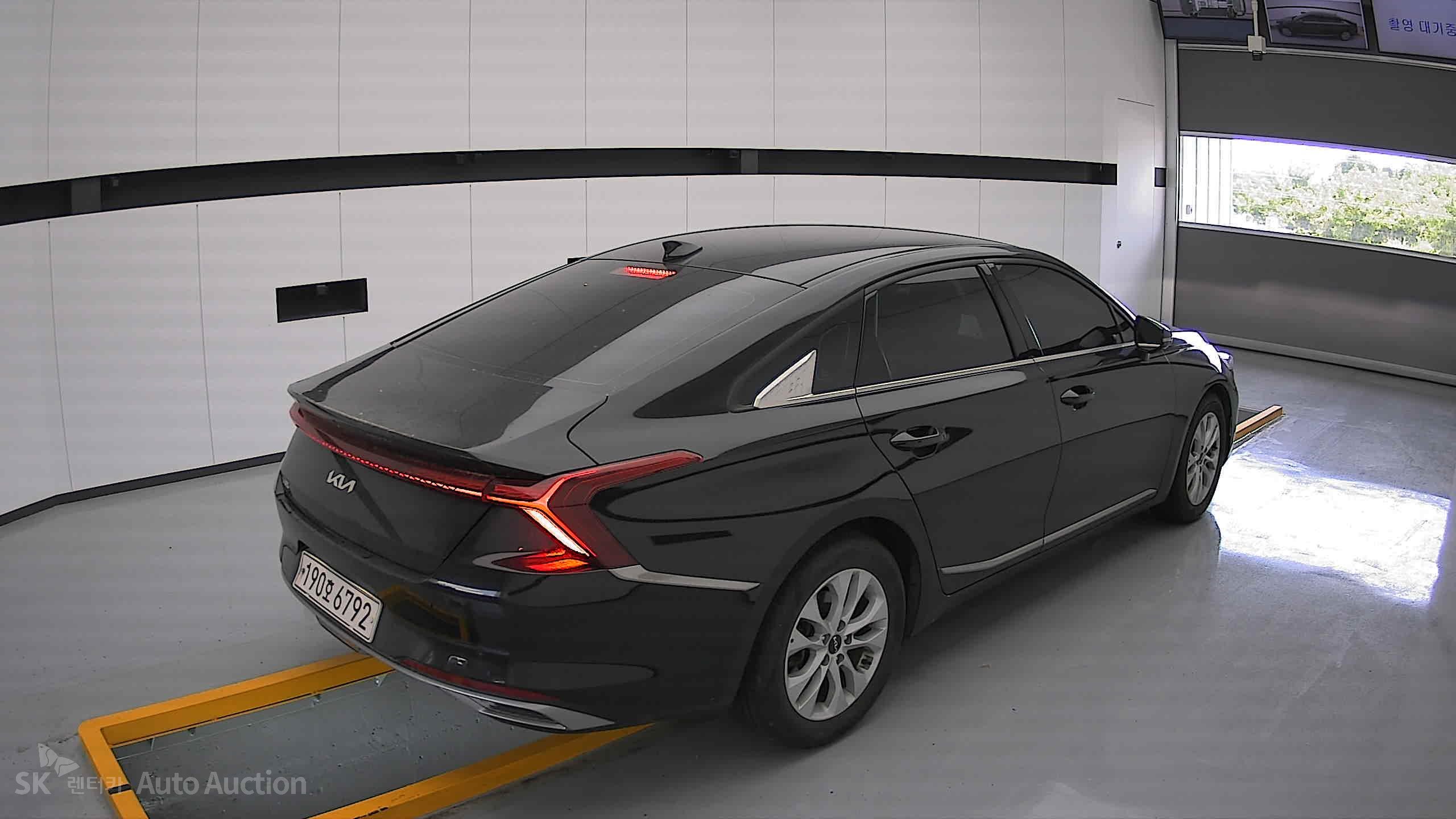 2023 - kia k8