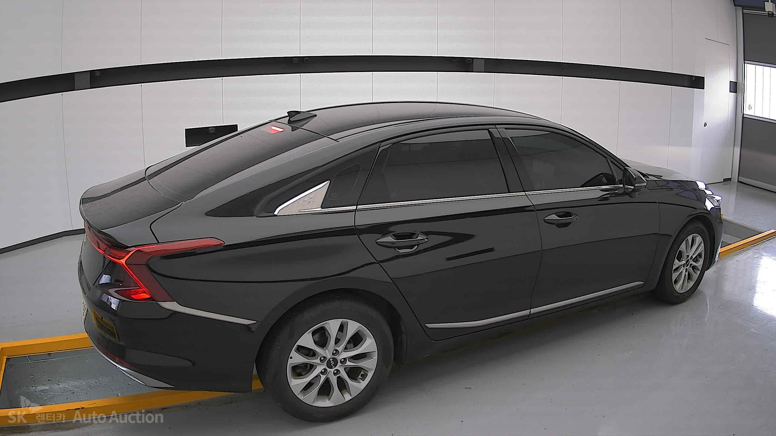2023 - kia k8
