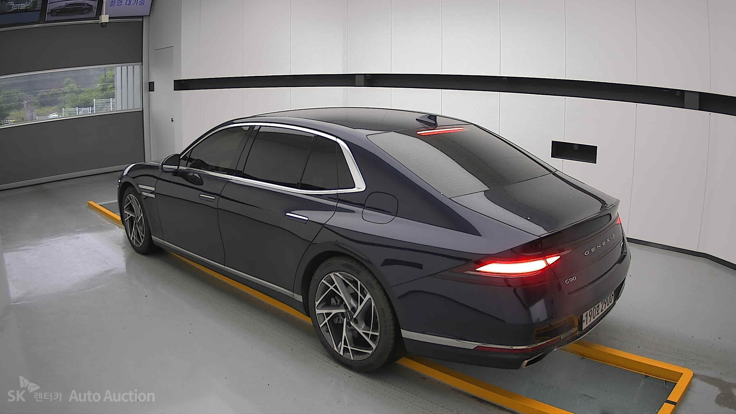 2022 - genesis g90