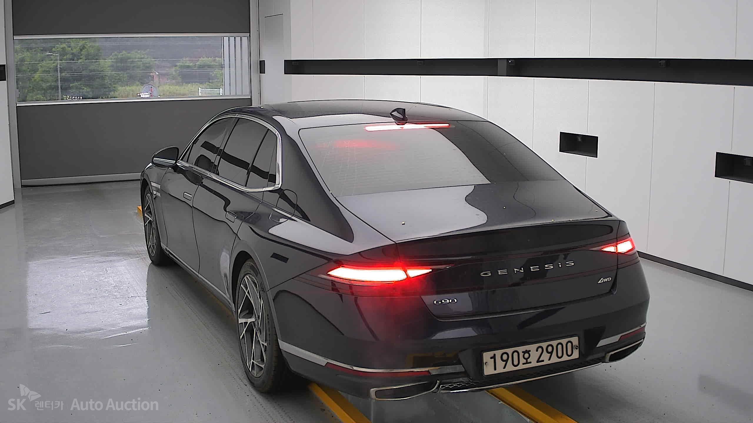 2022 - genesis g90