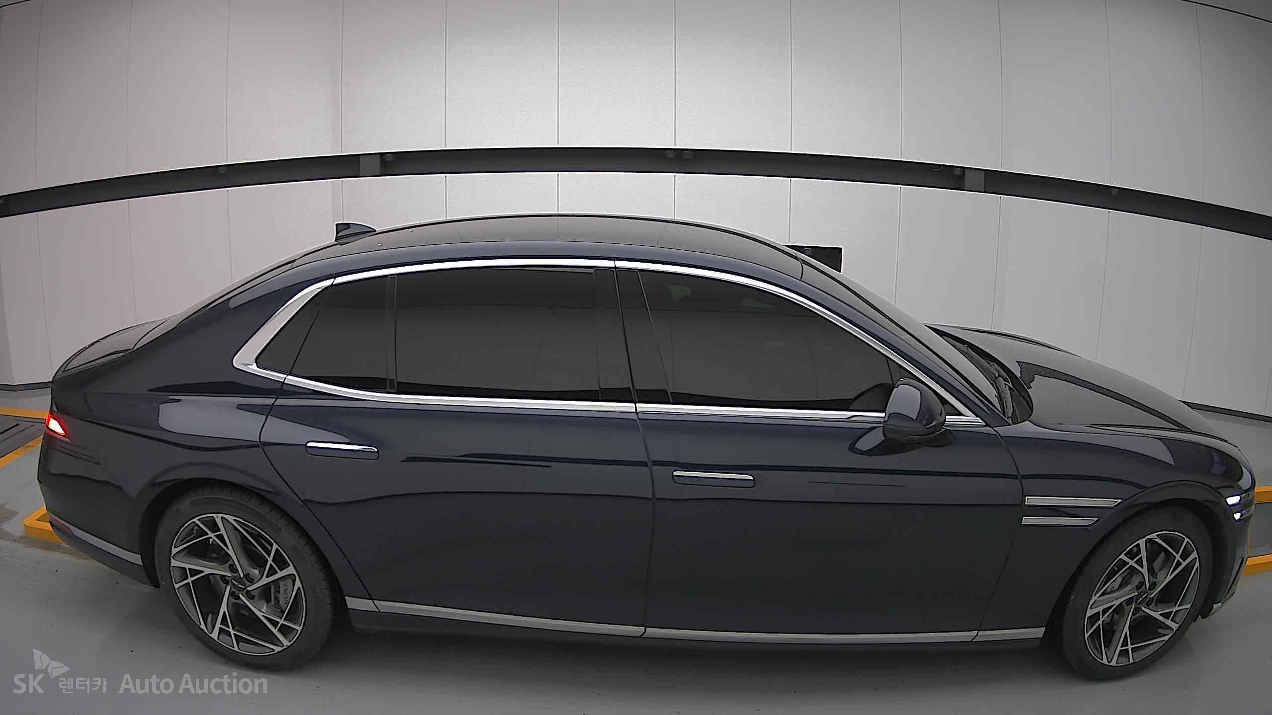 2022 - genesis g90