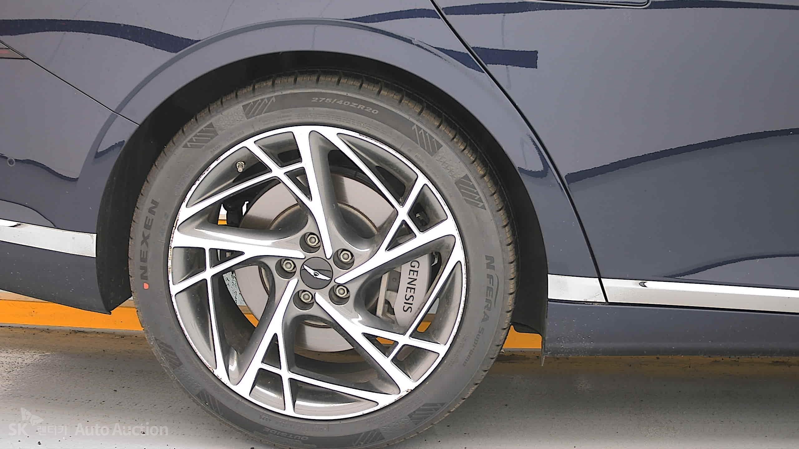 2022 - genesis g90
