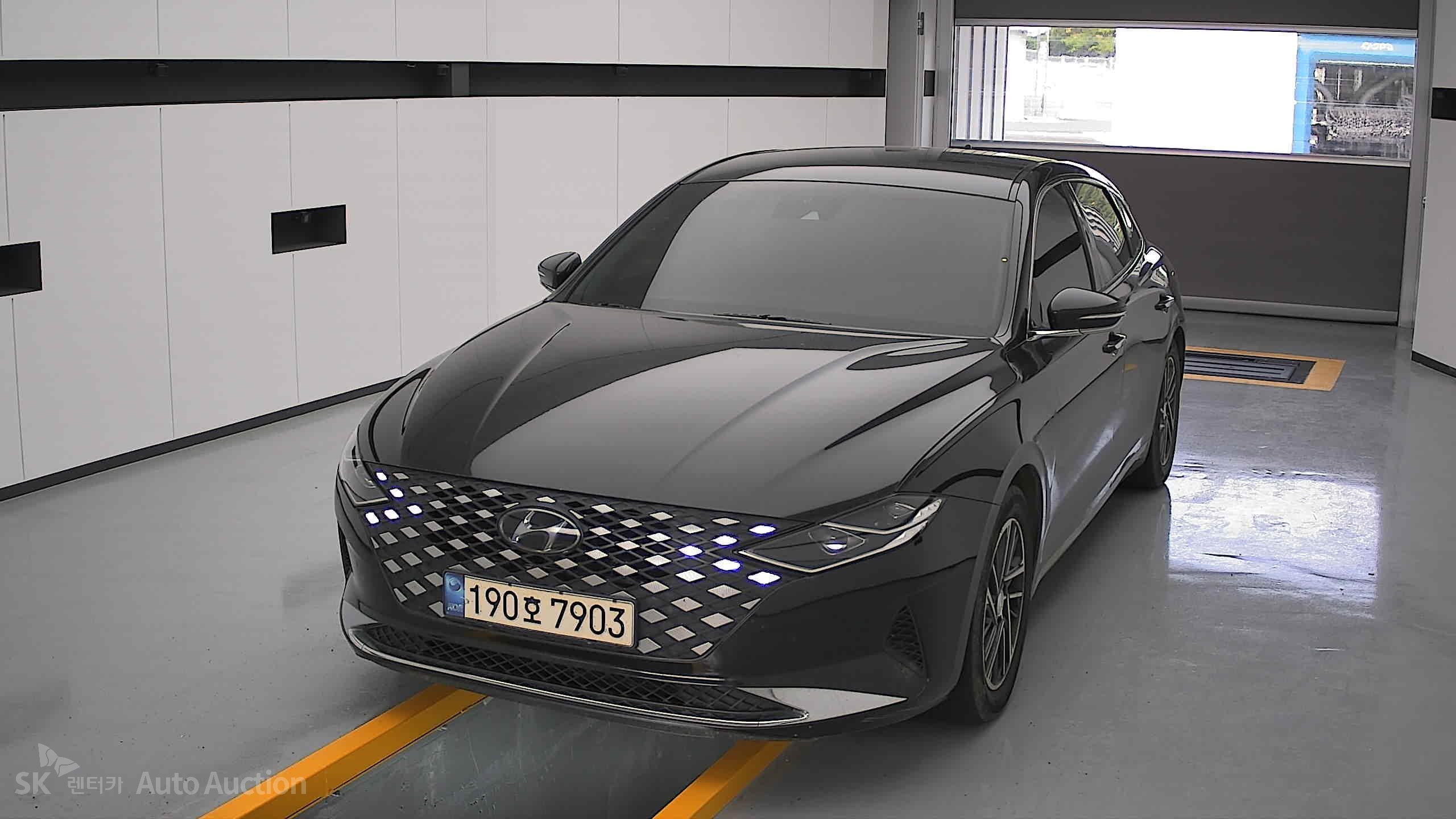 2022 - hyundai grandeur