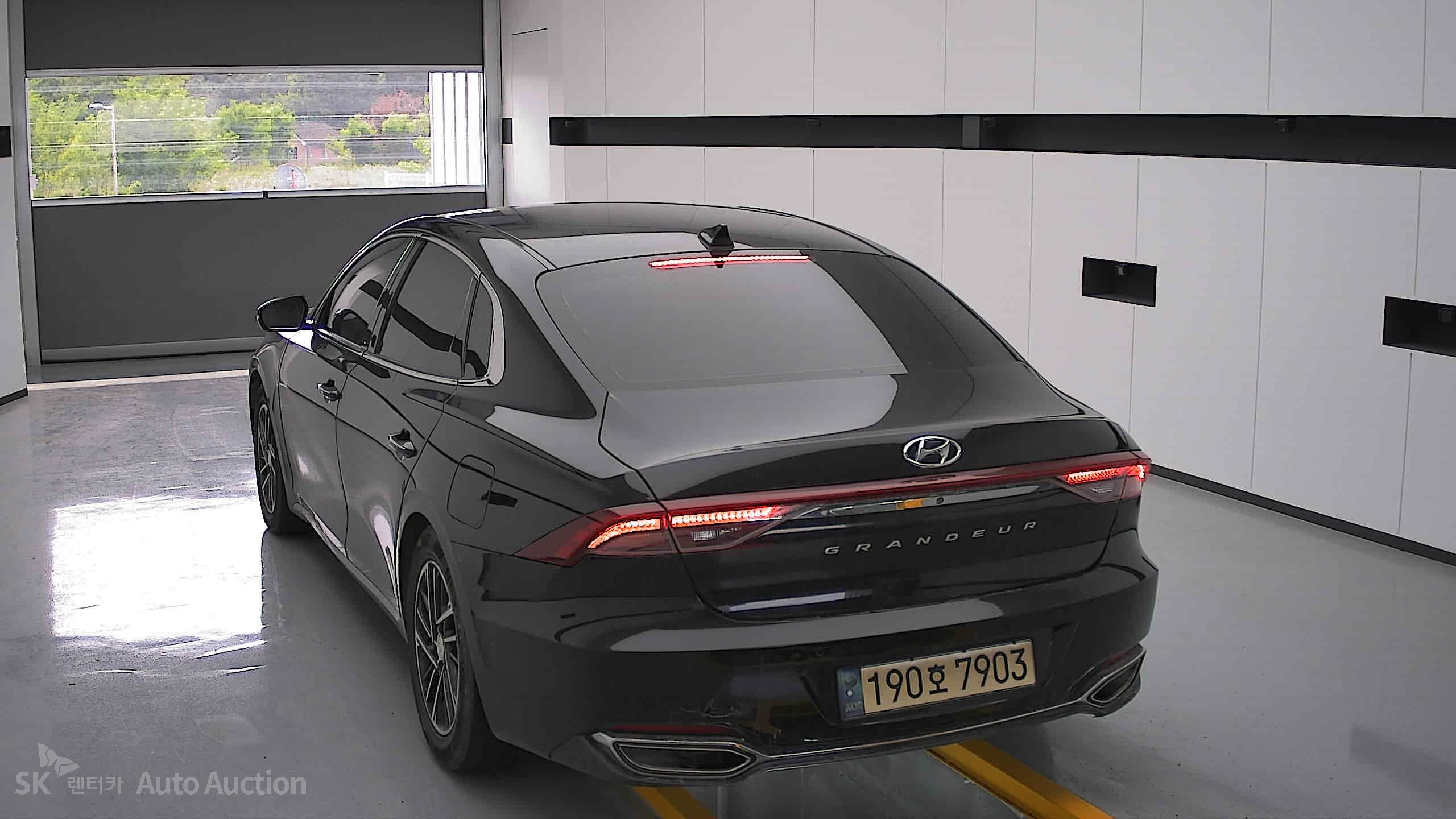 2022 - hyundai grandeur