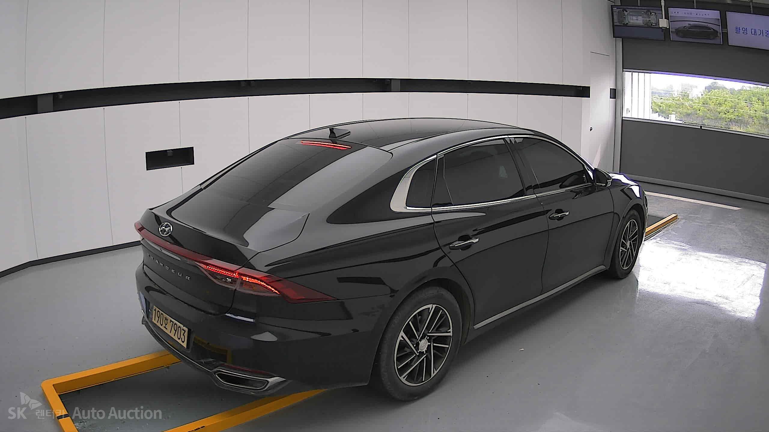 2022 - hyundai grandeur