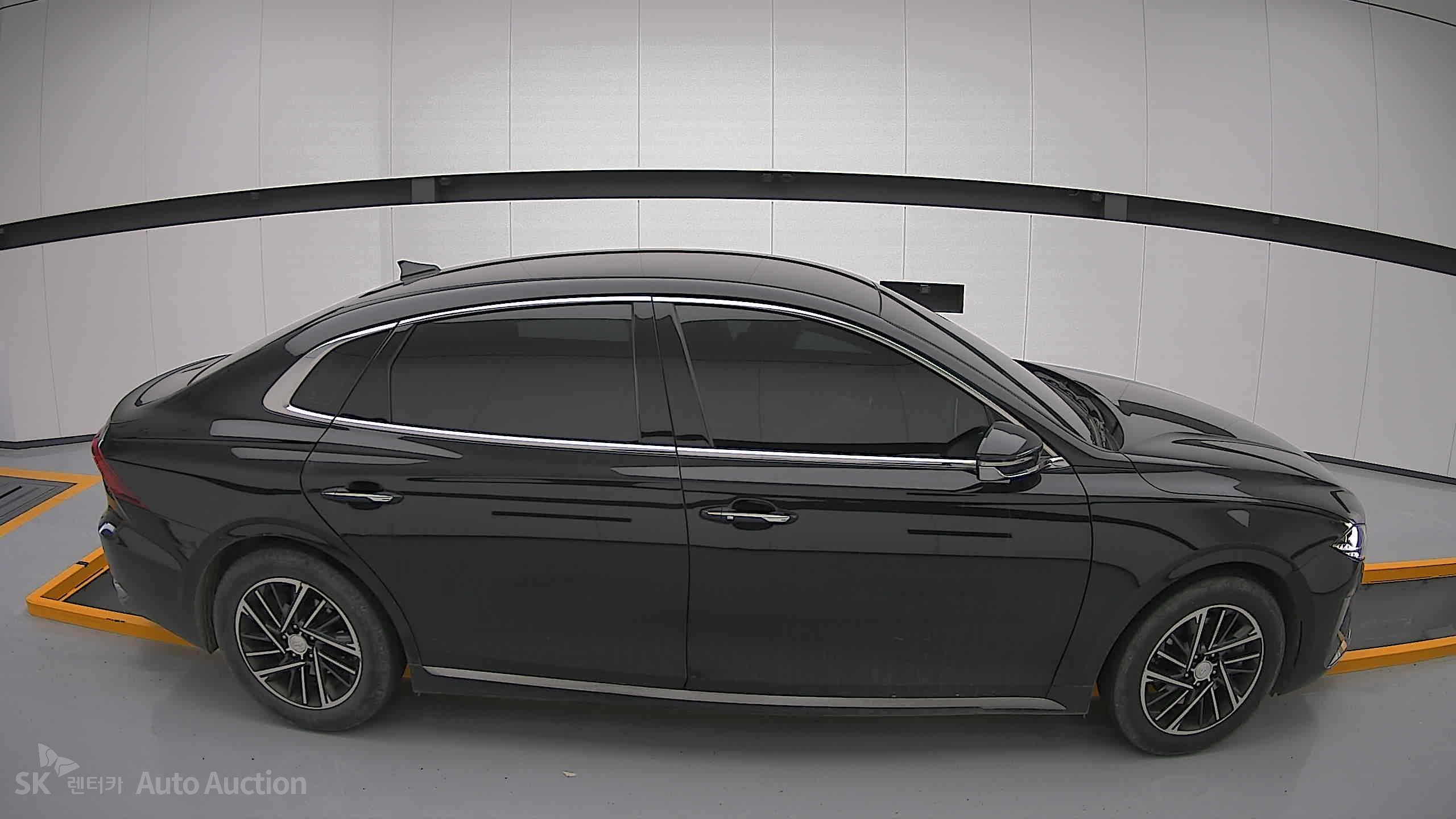 2022 - hyundai grandeur