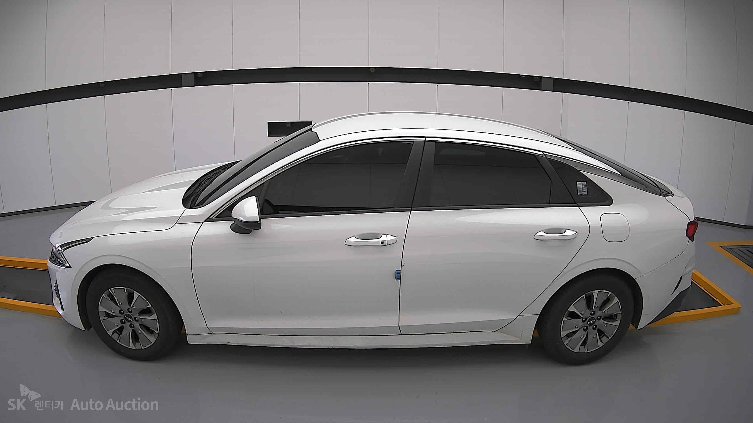 2022 - kia k5