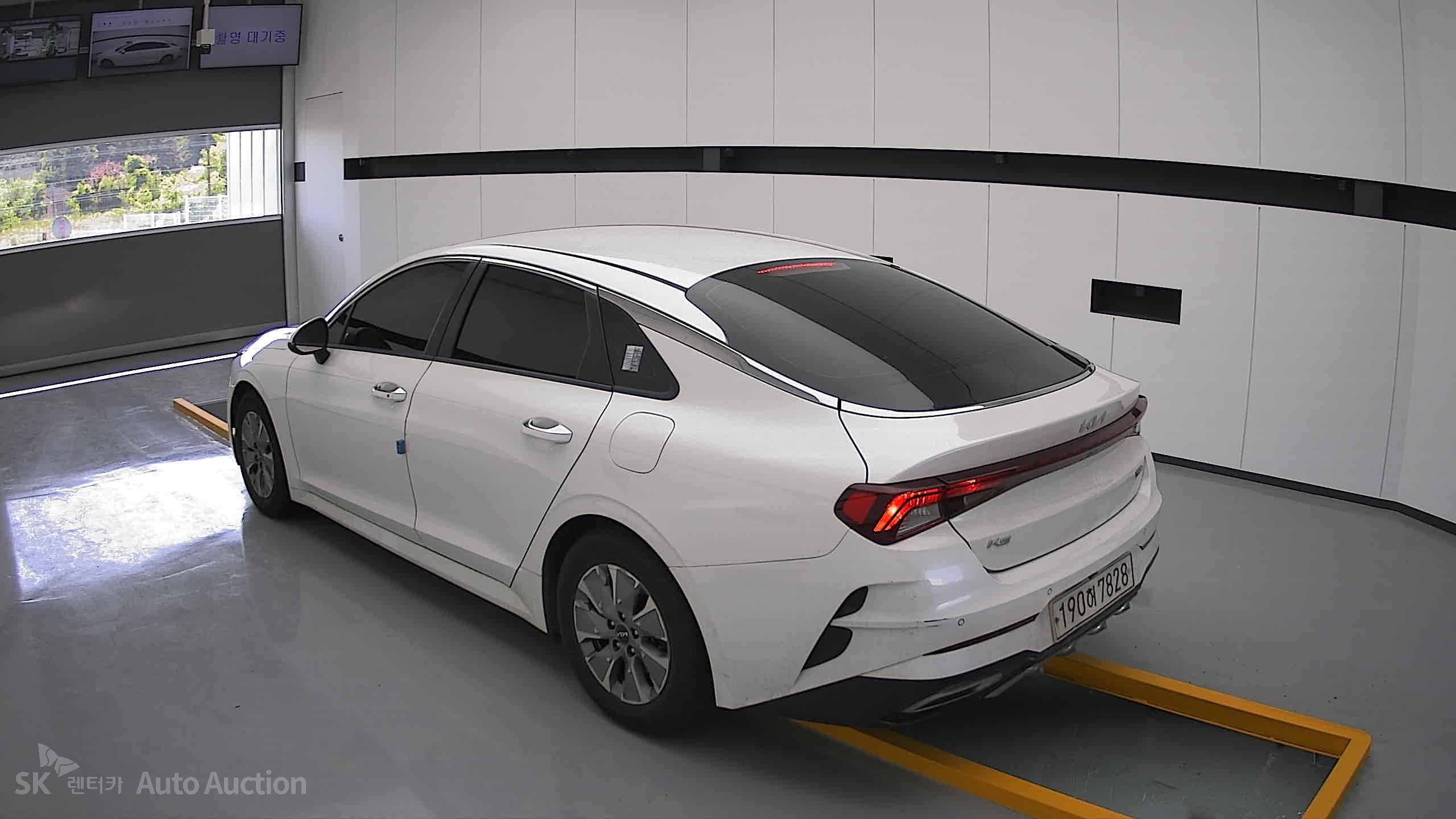 2022 - kia k5