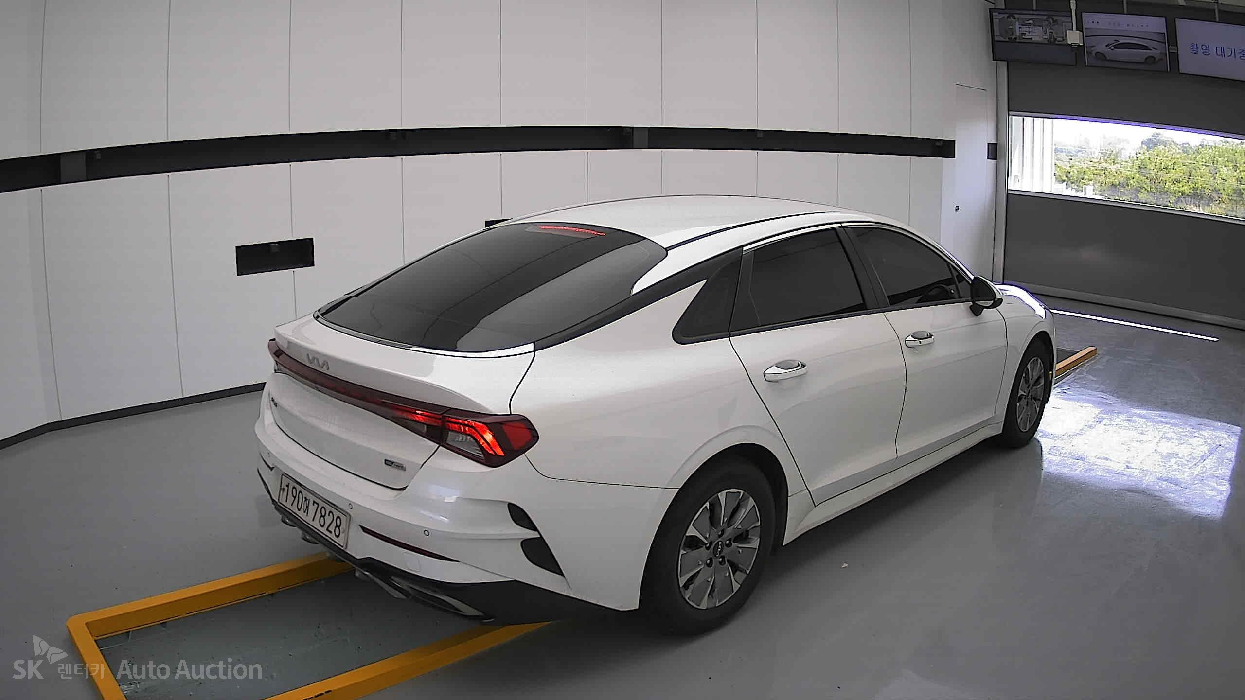 2022 - kia k5