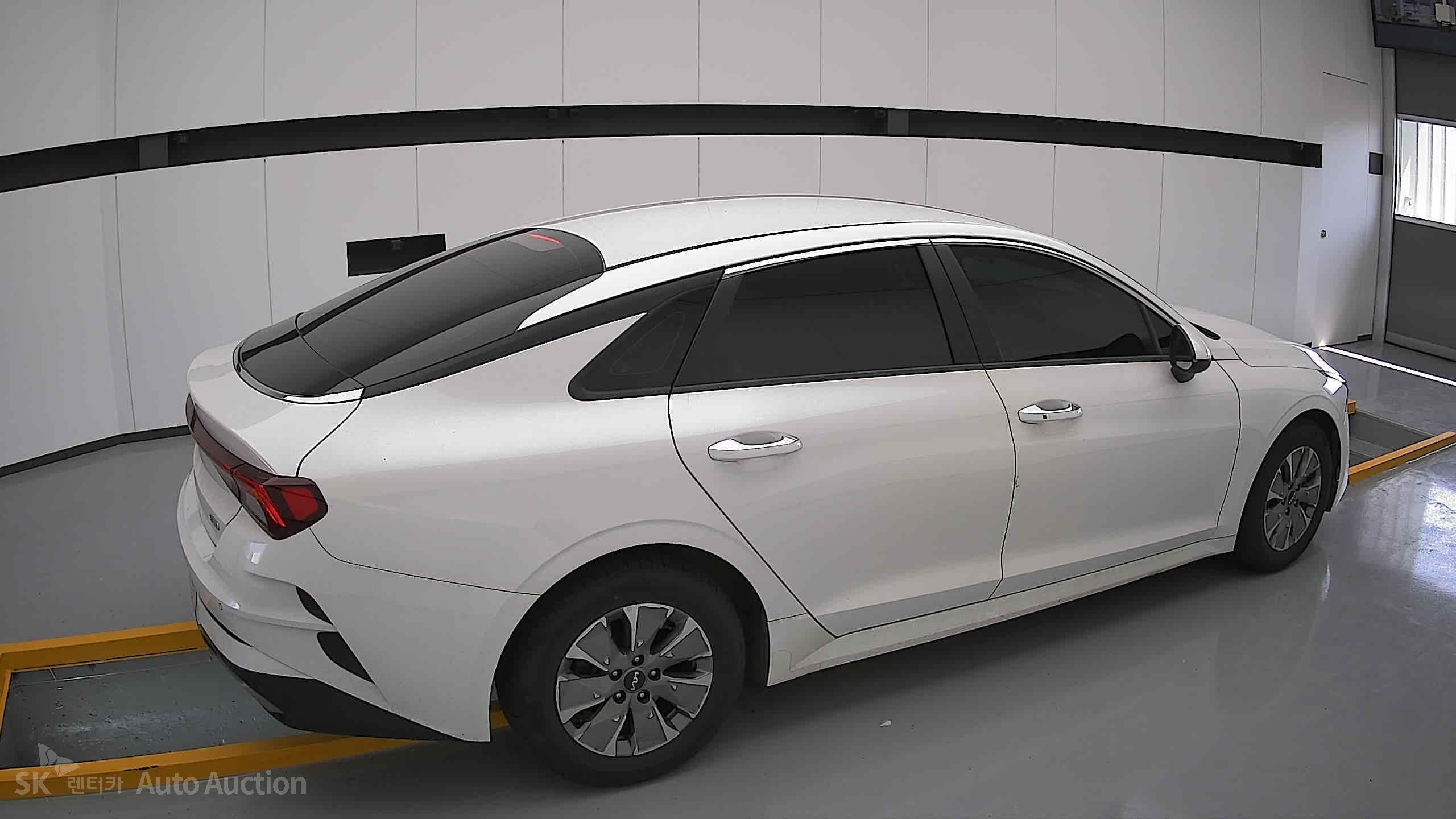2022 - kia k5
