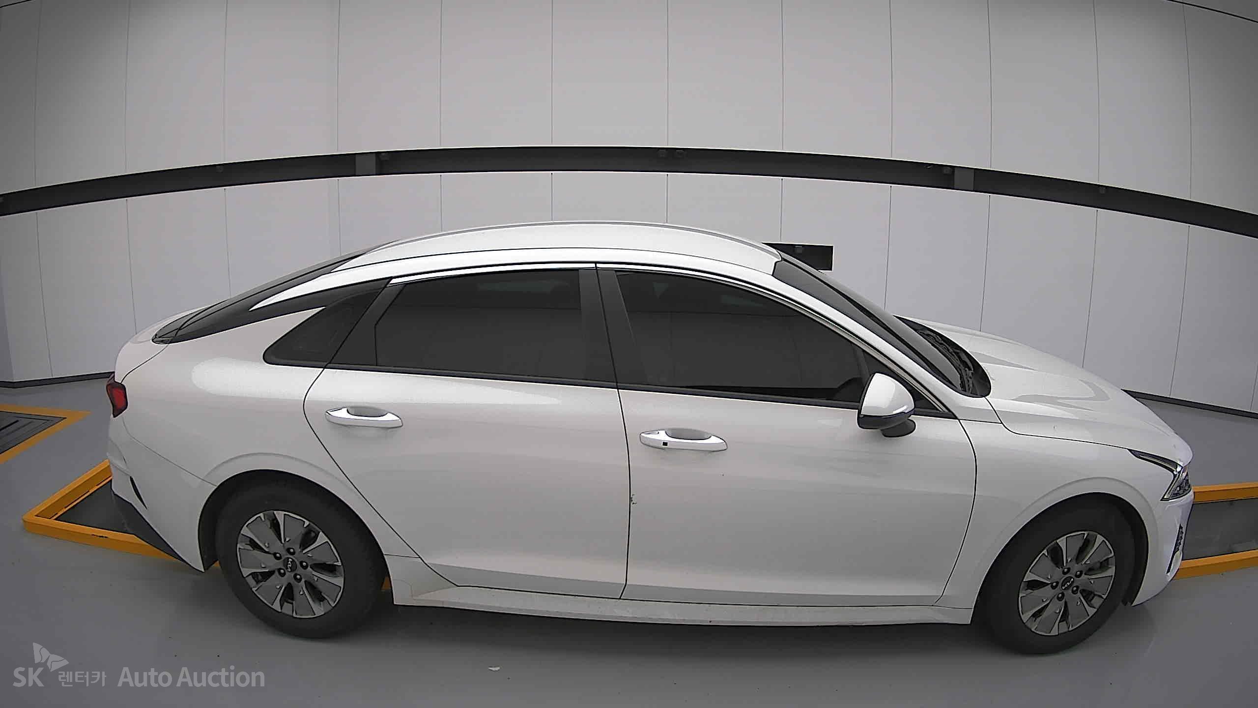 2022 - kia k5