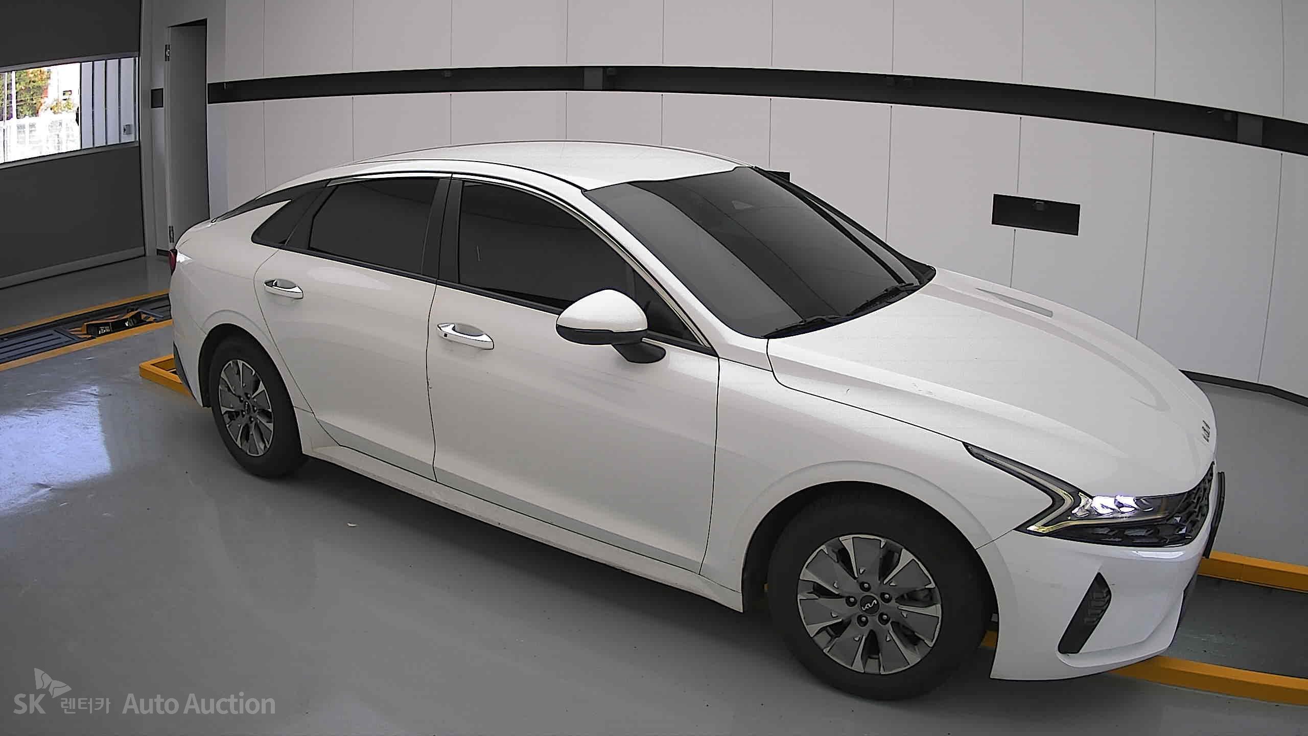 2022 - kia k5