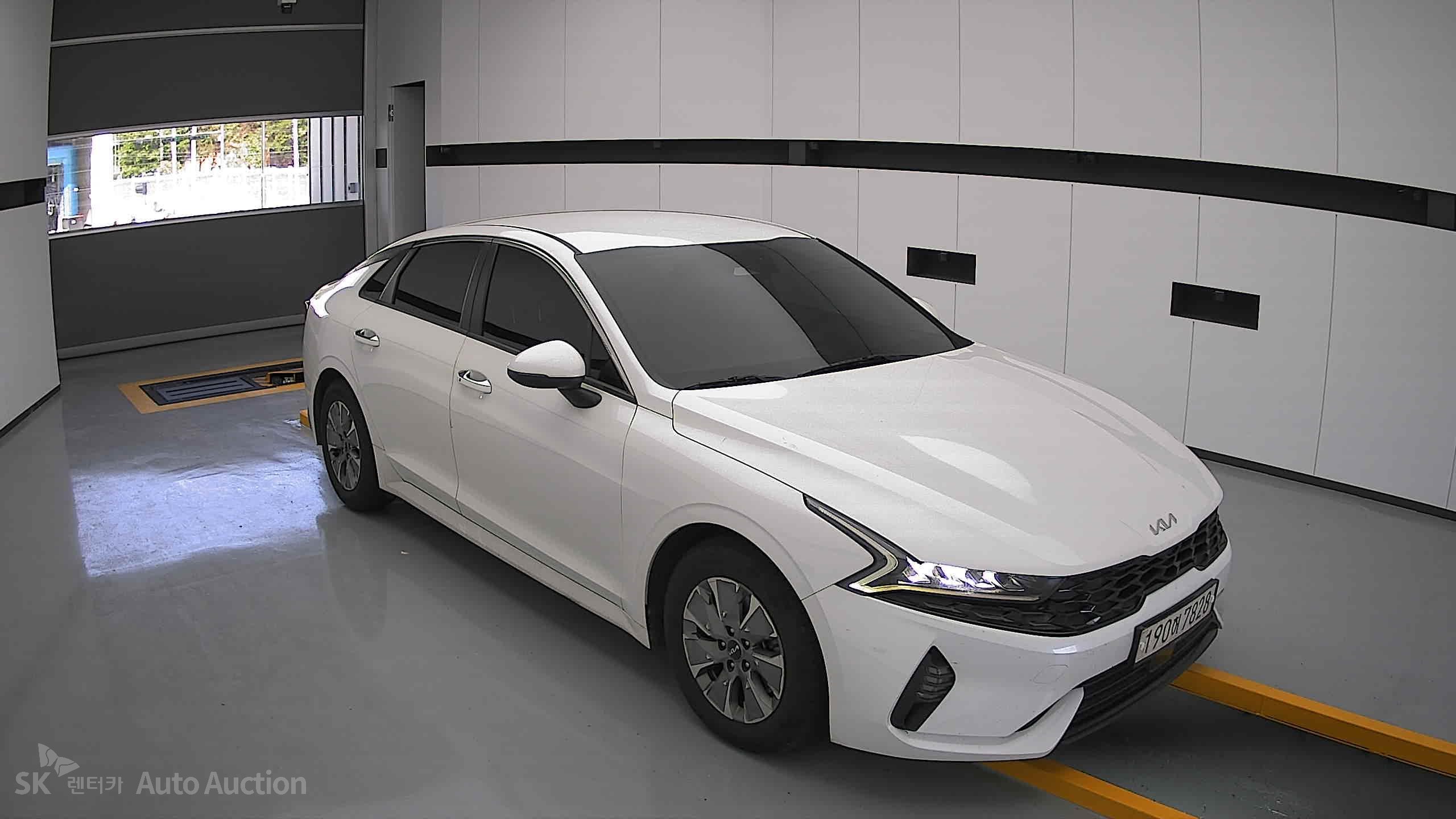 2022 - kia k5