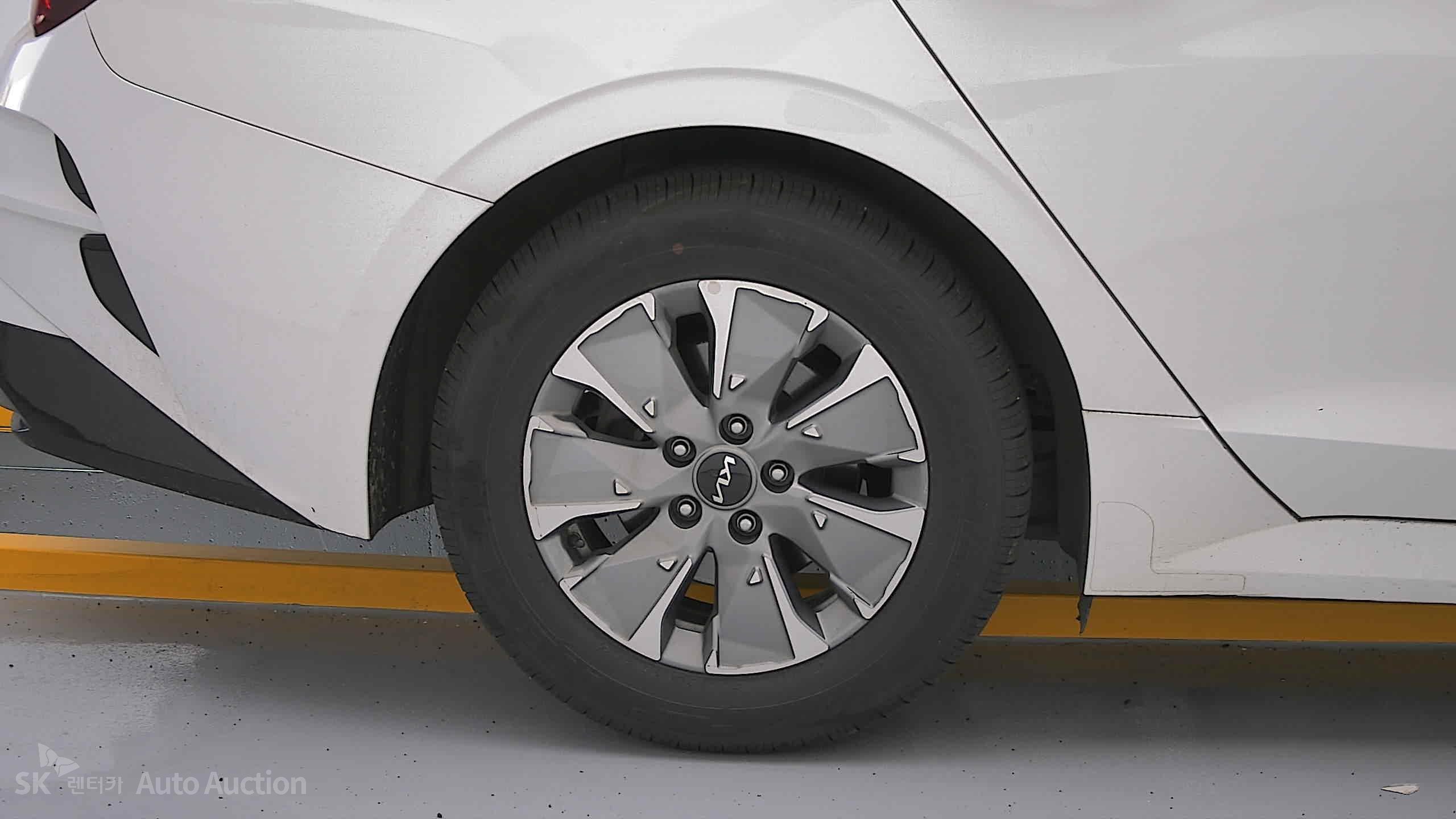 2022 - kia k5