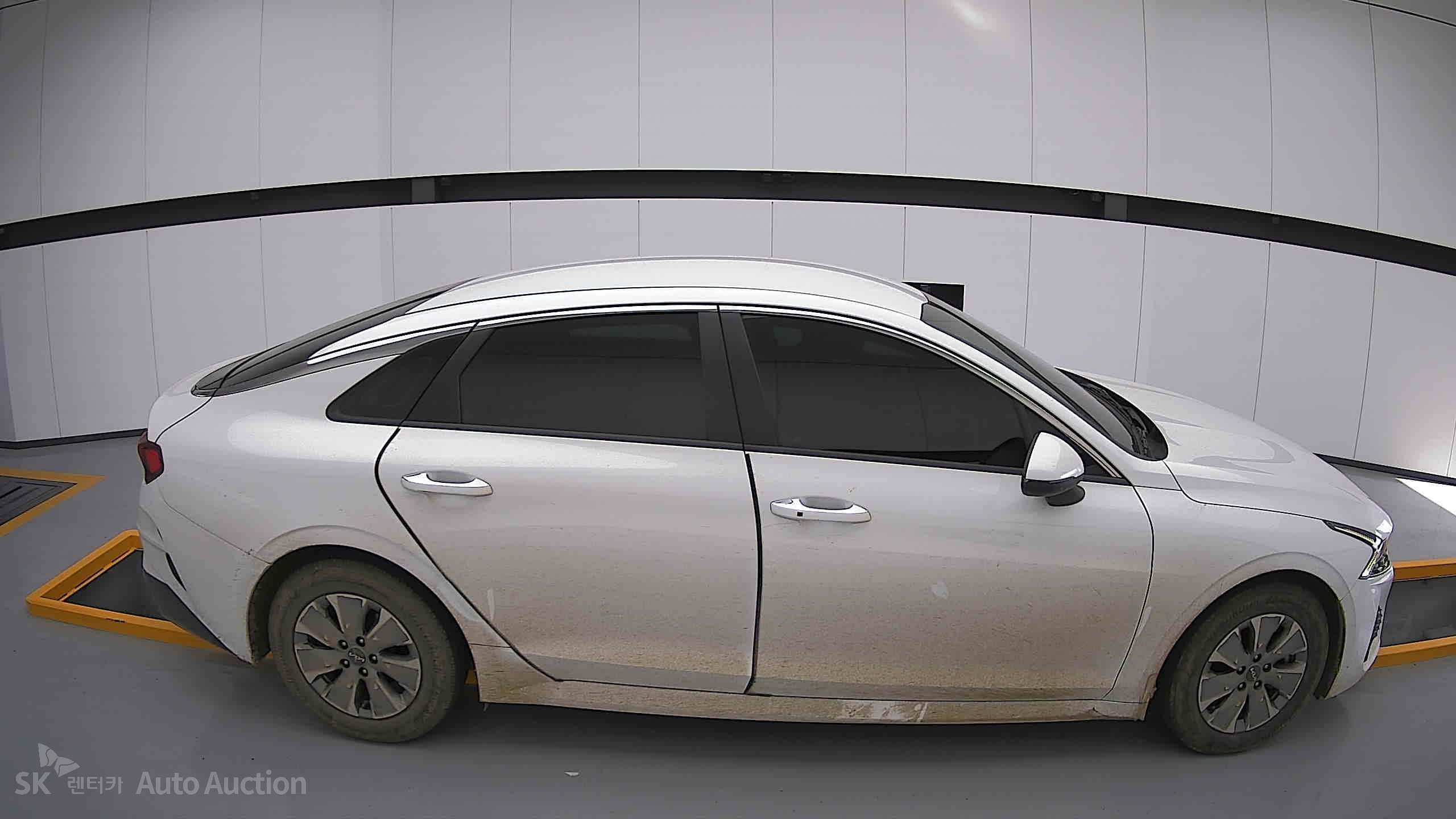 2022 - kia k5