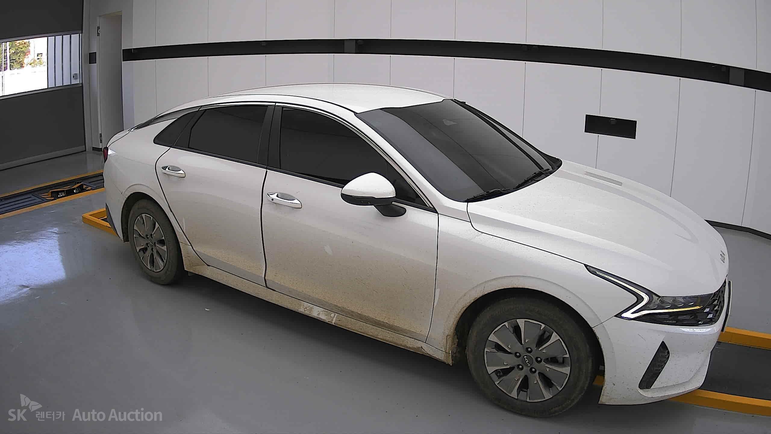 2022 - kia k5