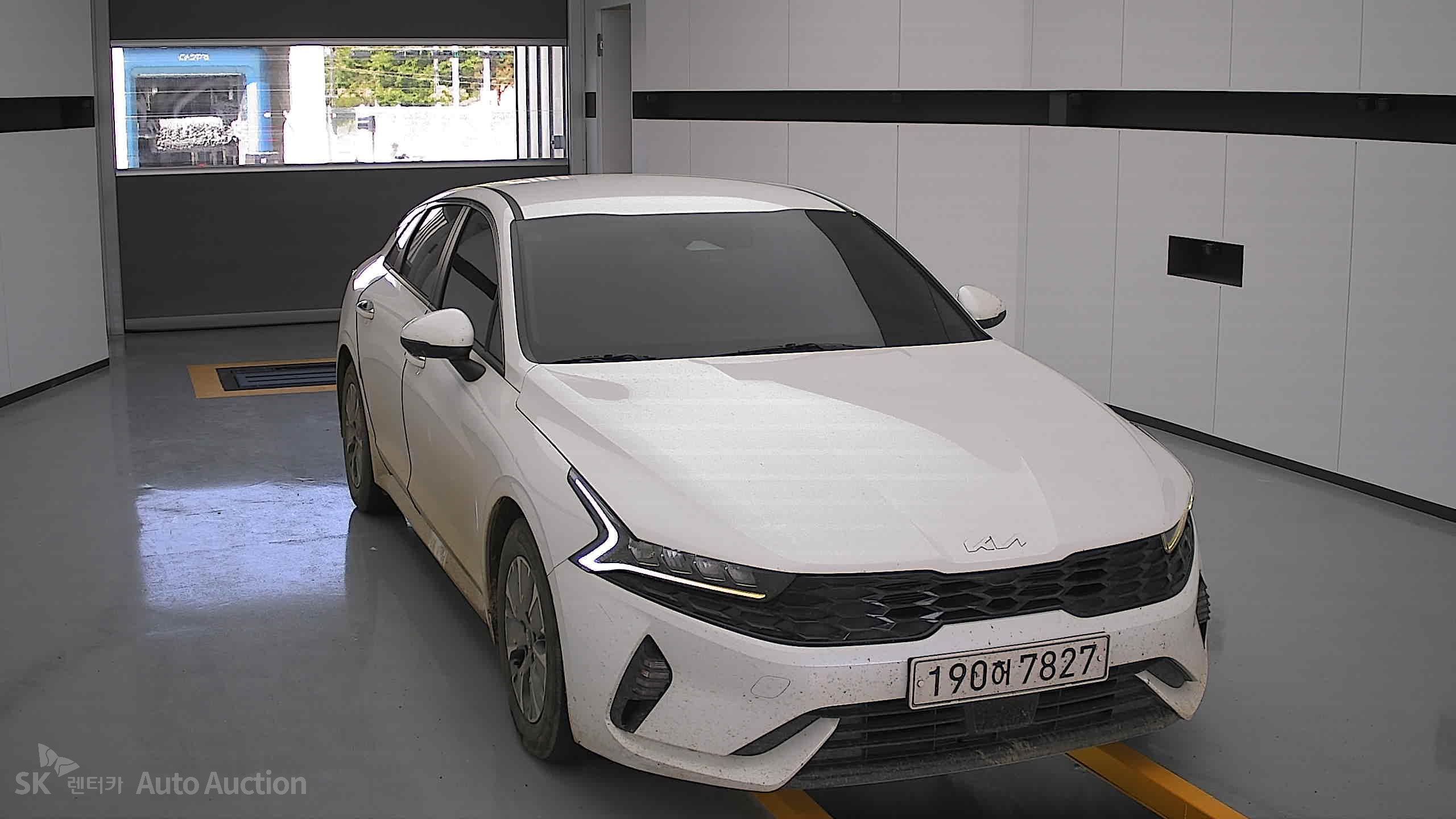 2022 - kia k5