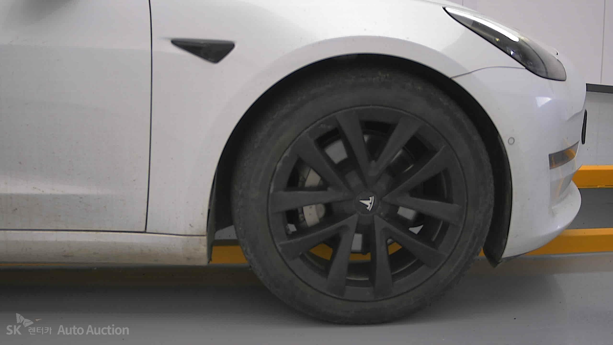 2021 - tesla model 3