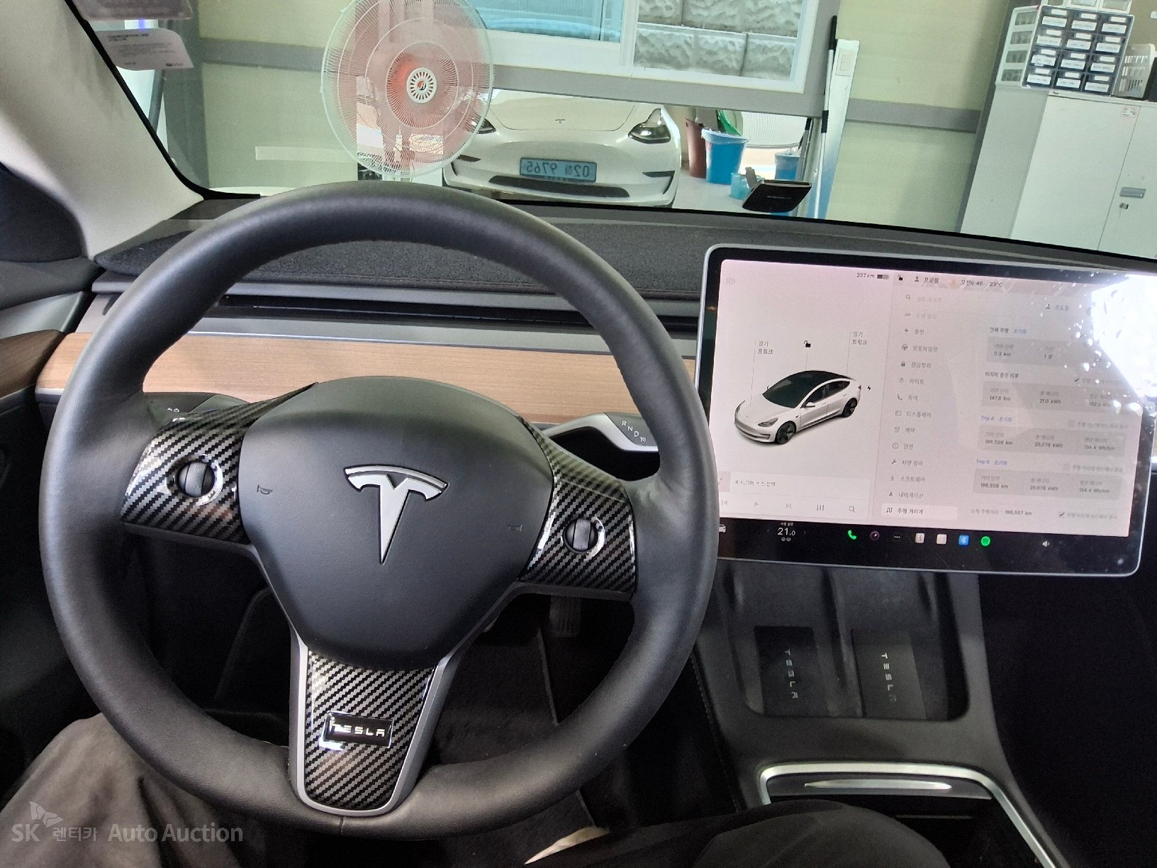 2022 - tesla model 3
