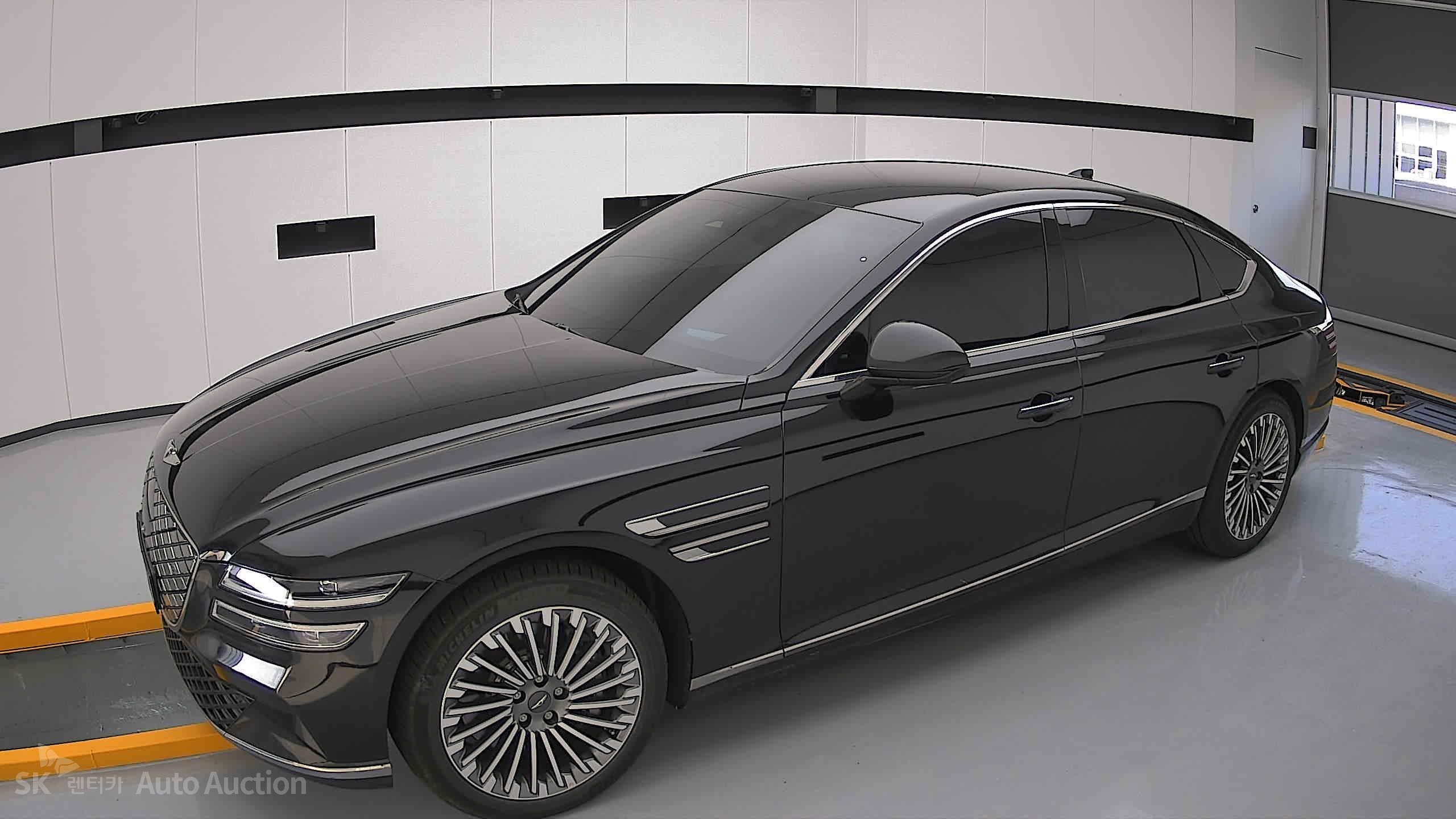 2022 - genesis eg80