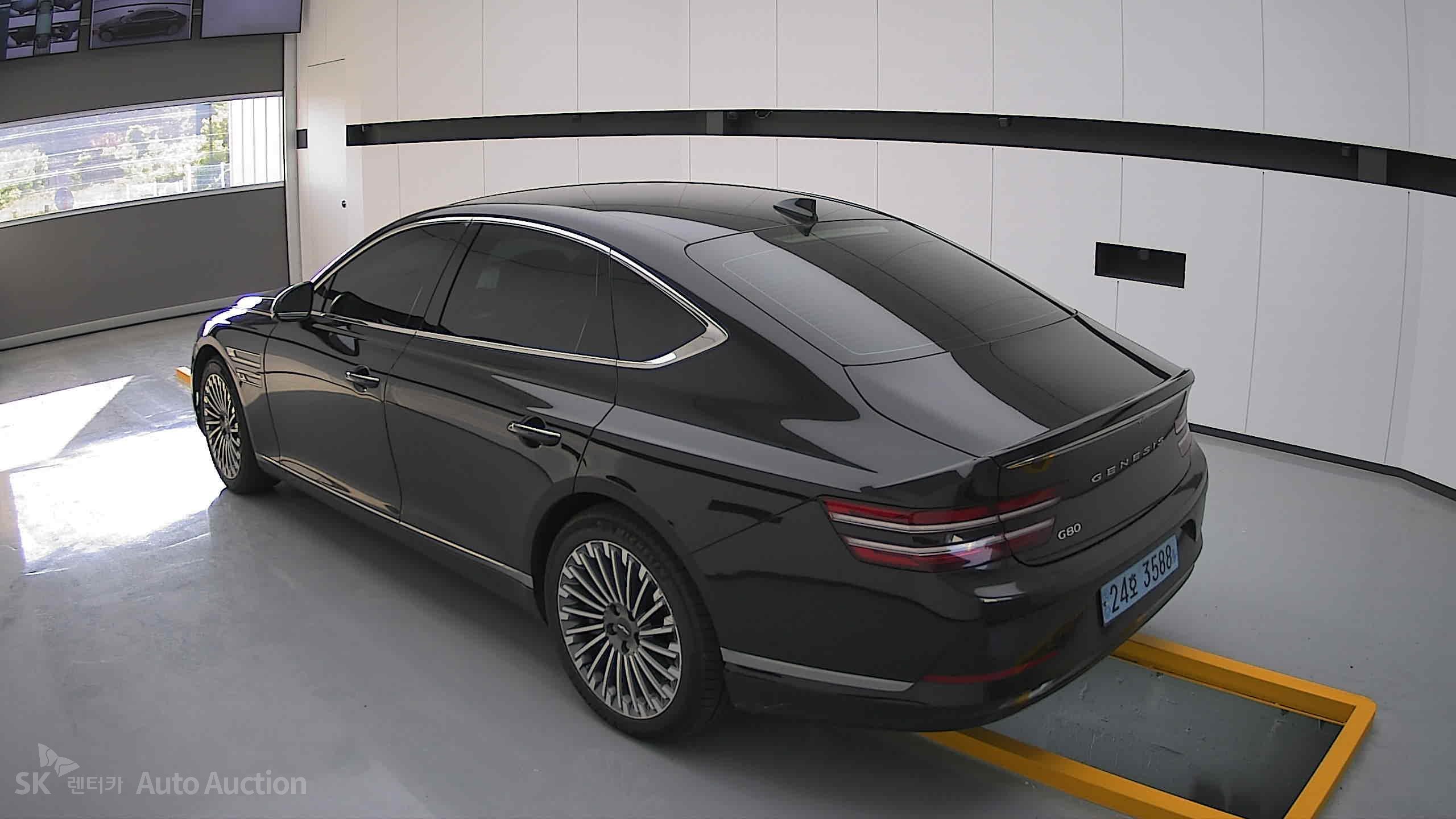2022 - genesis eg80