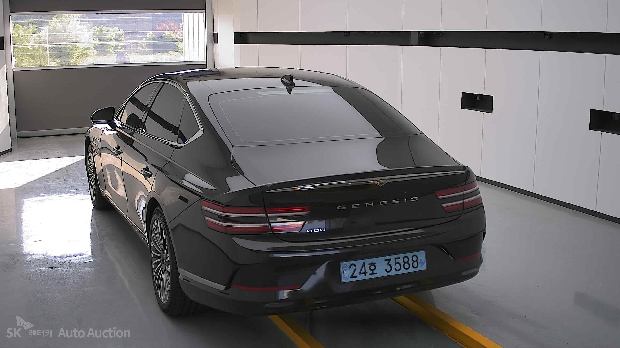 2022 - genesis eg80