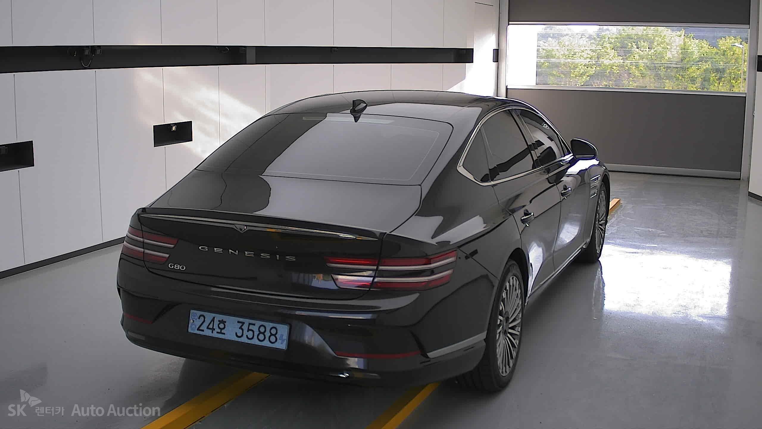 2022 - genesis eg80