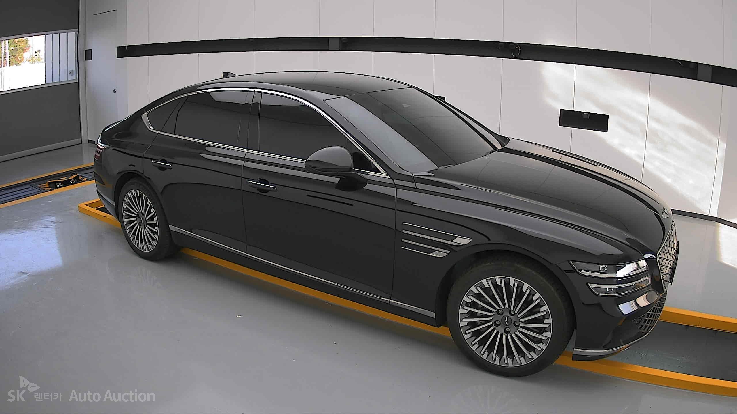 2022 - genesis eg80