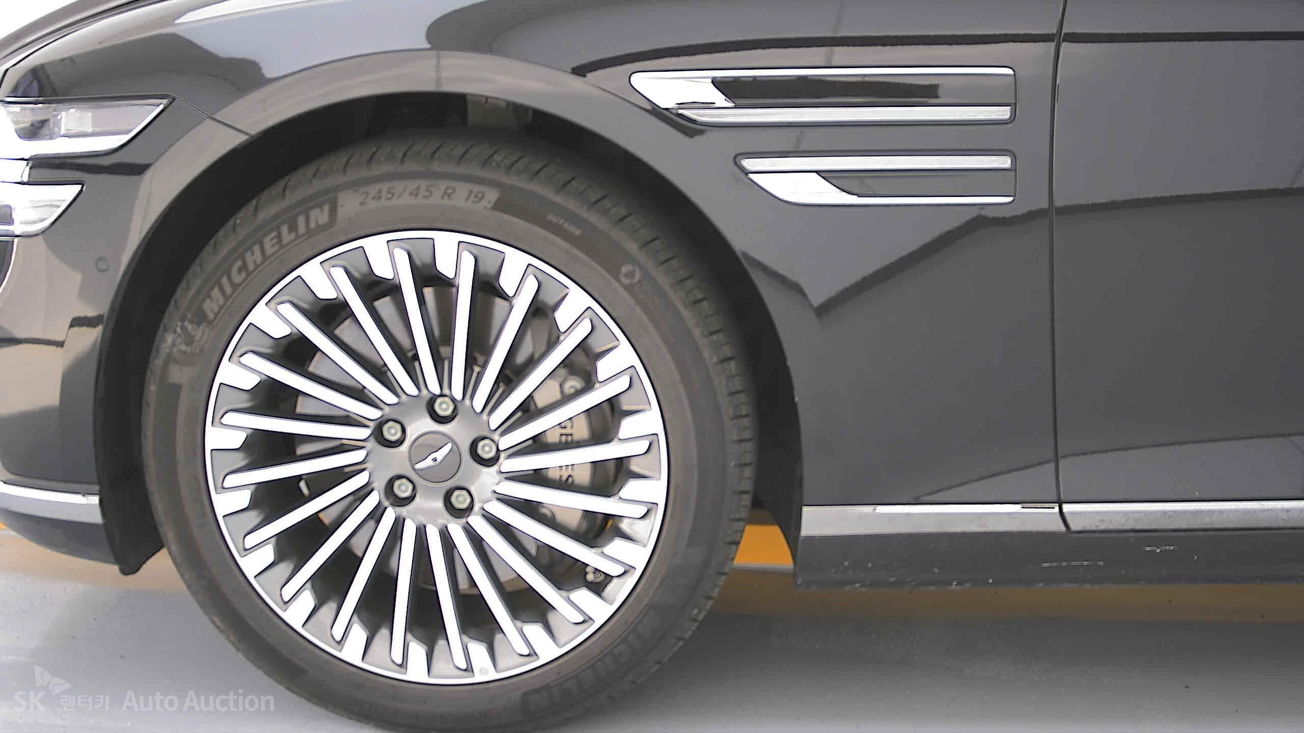 2022 - genesis eg80