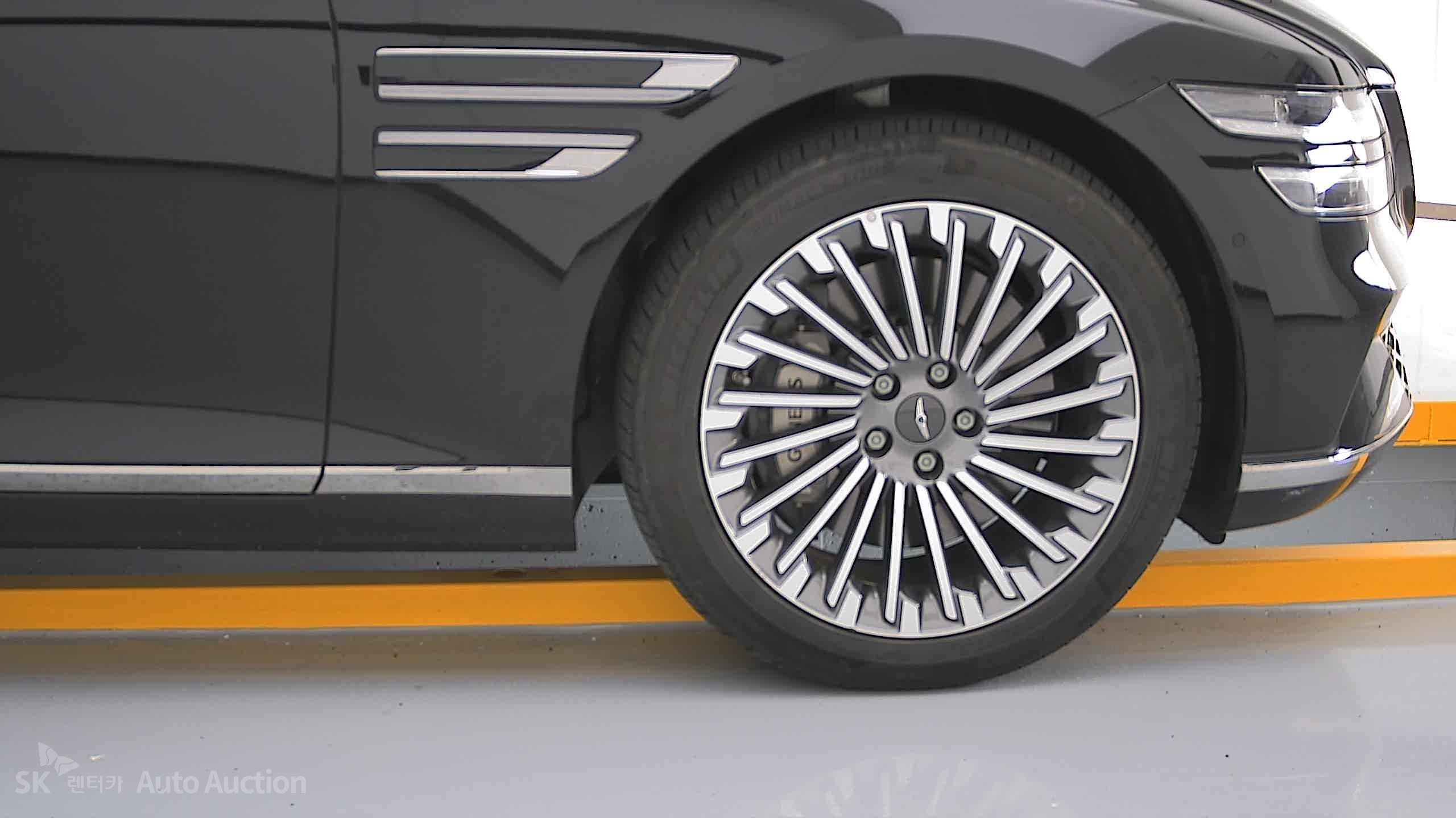 2022 - genesis eg80