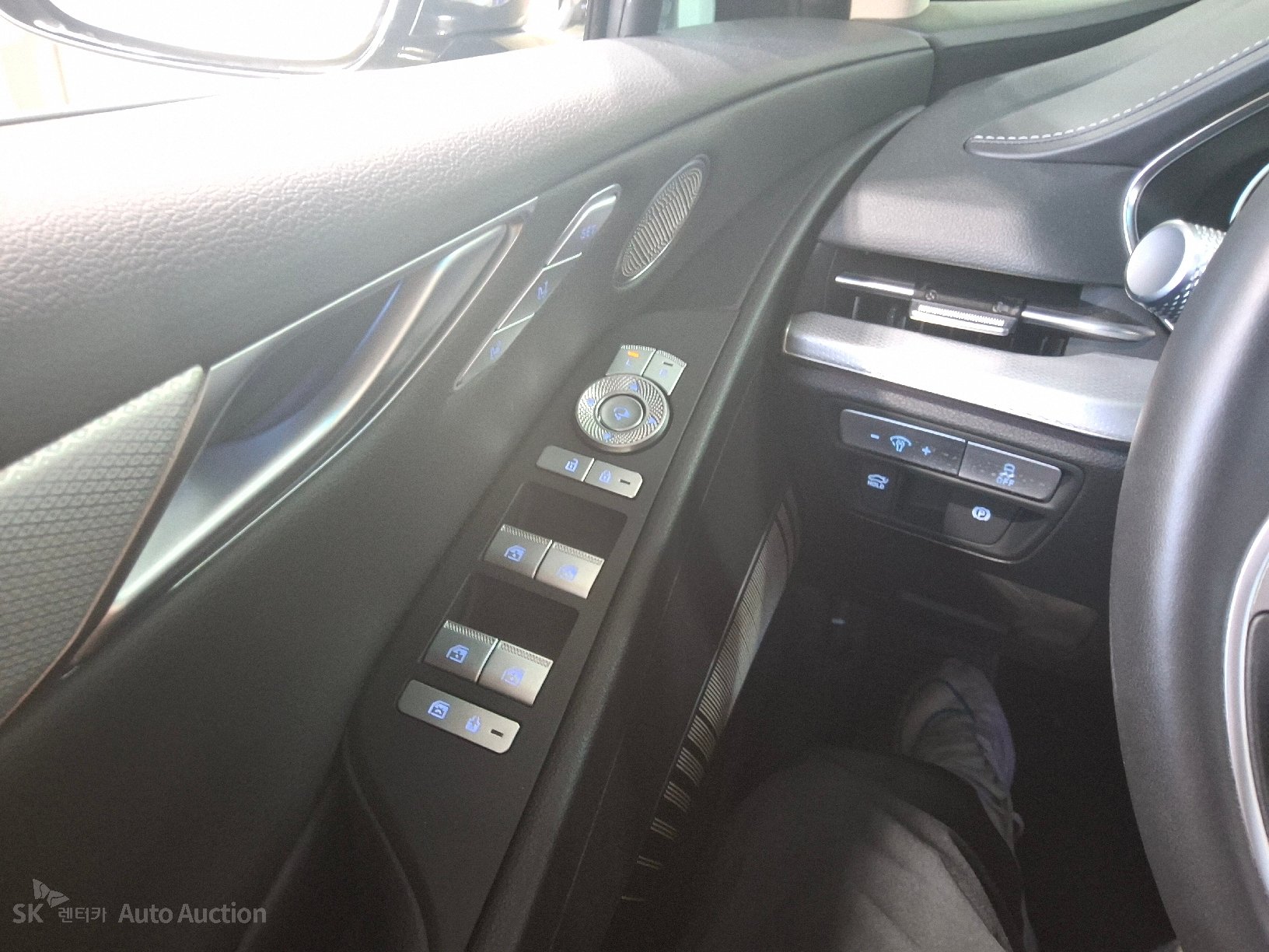 2022 - genesis eg80