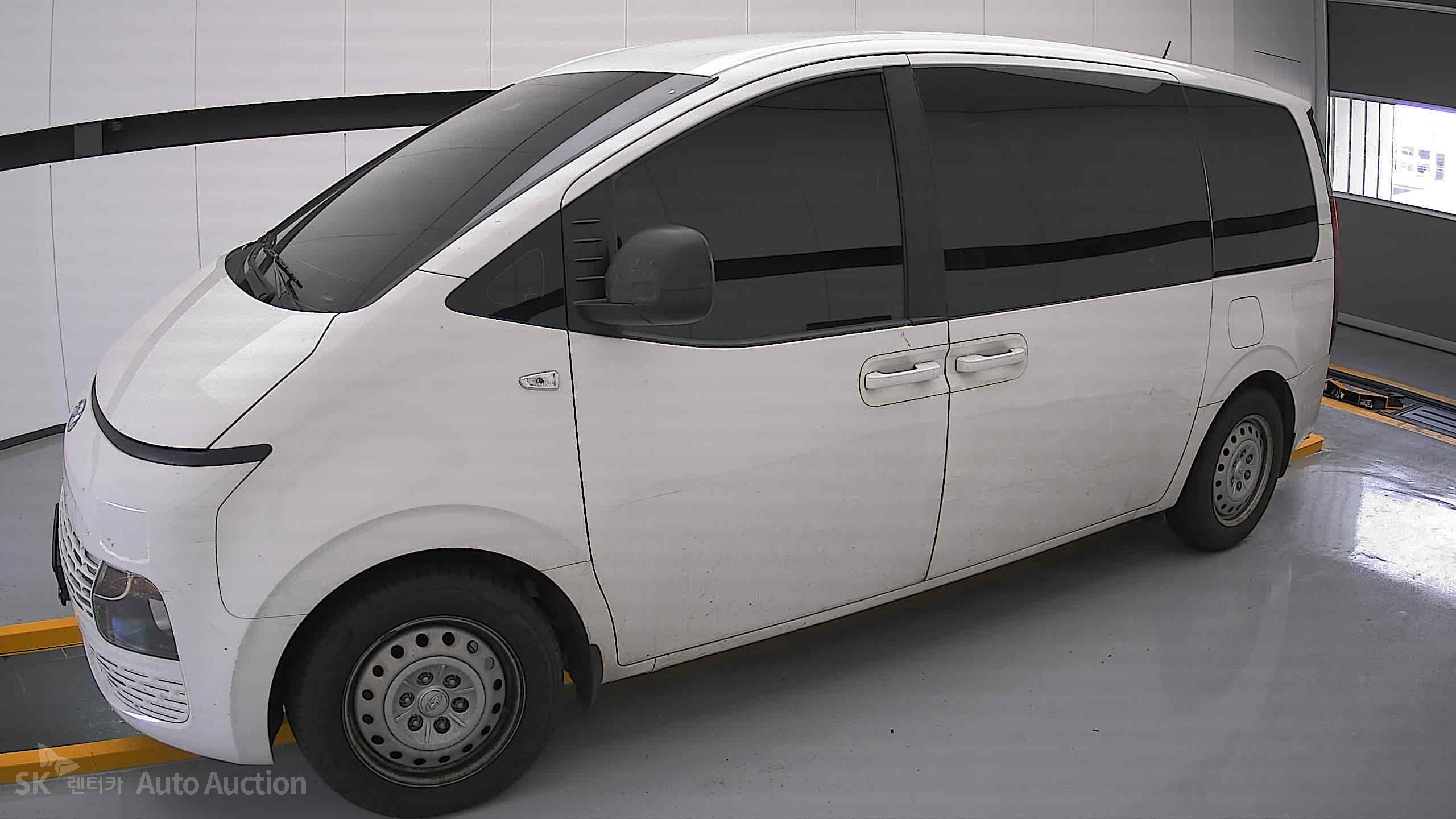 2023 - hyundai staria