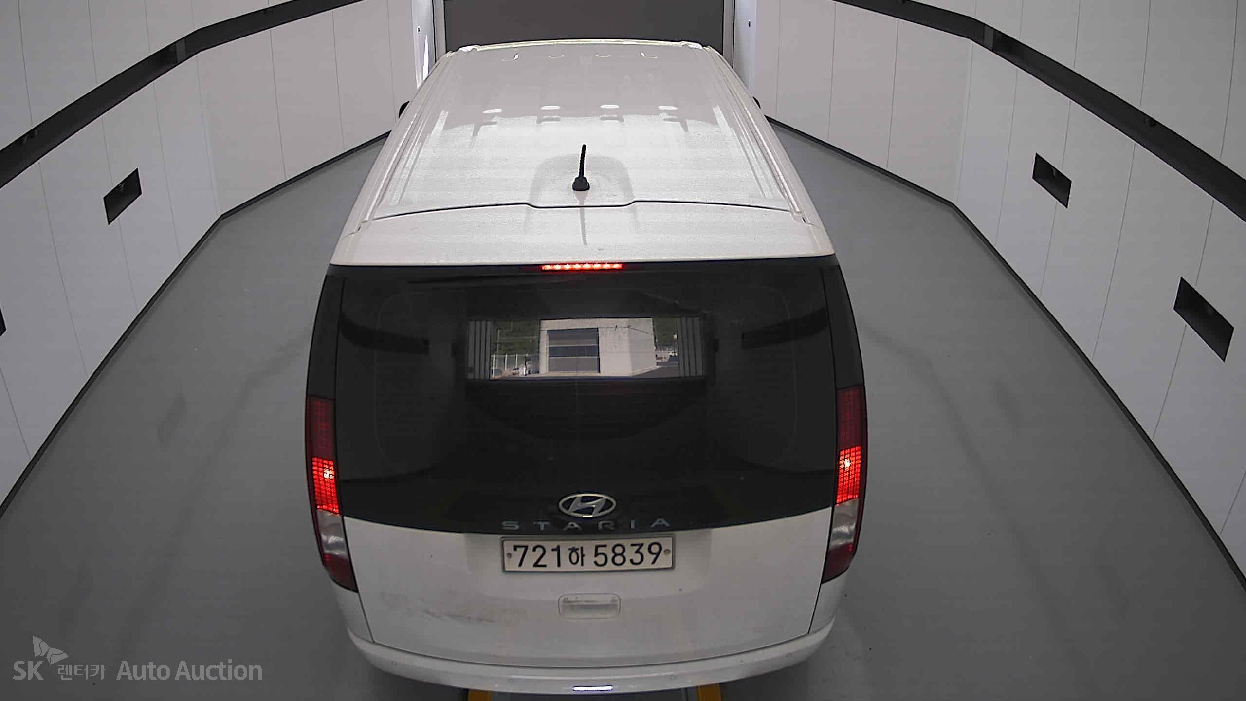2023 - hyundai staria