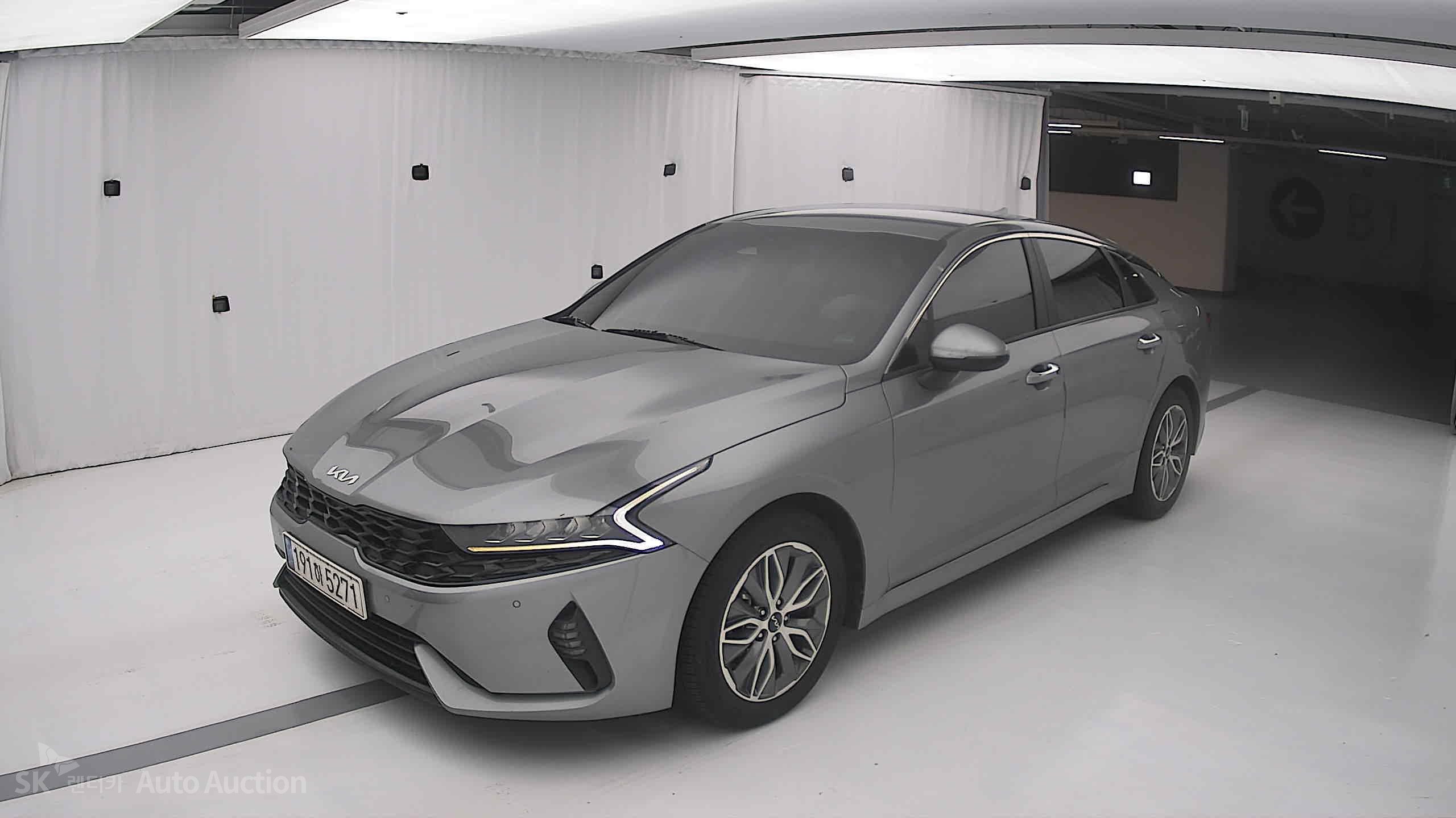 2022 - kia k5