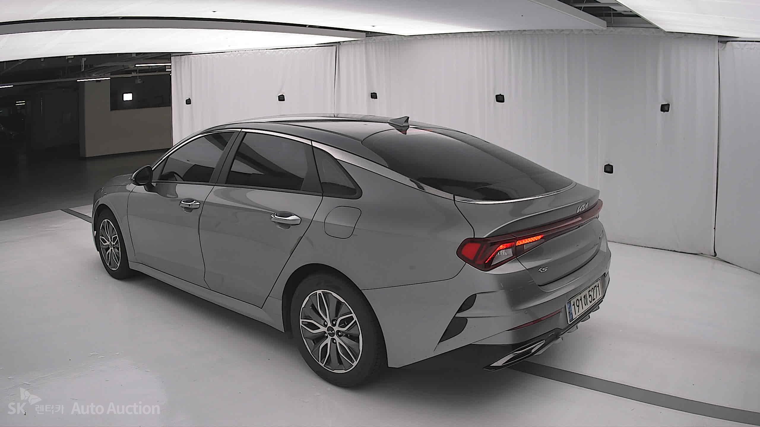 2022 - kia k5