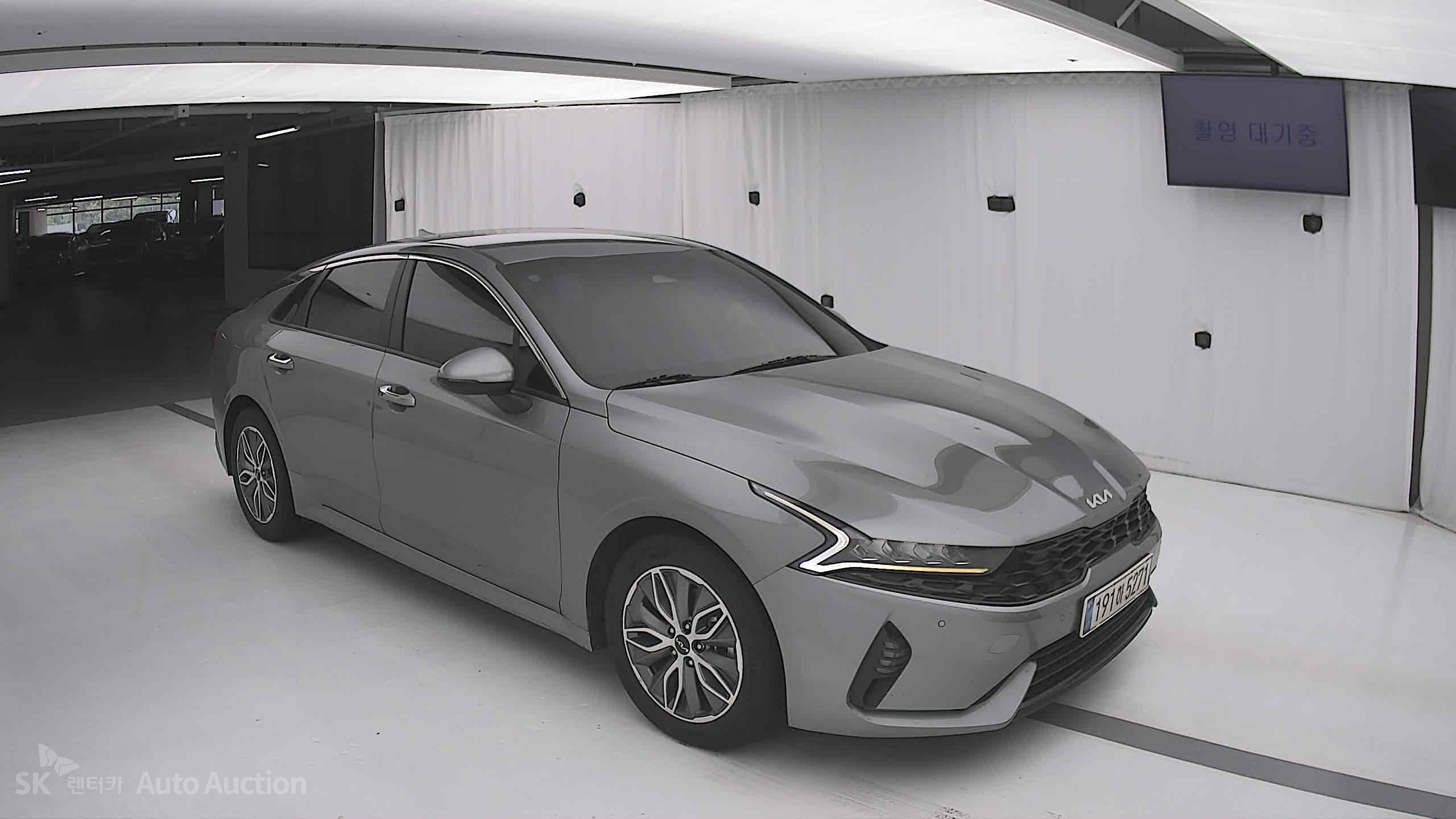 2022 - kia k5