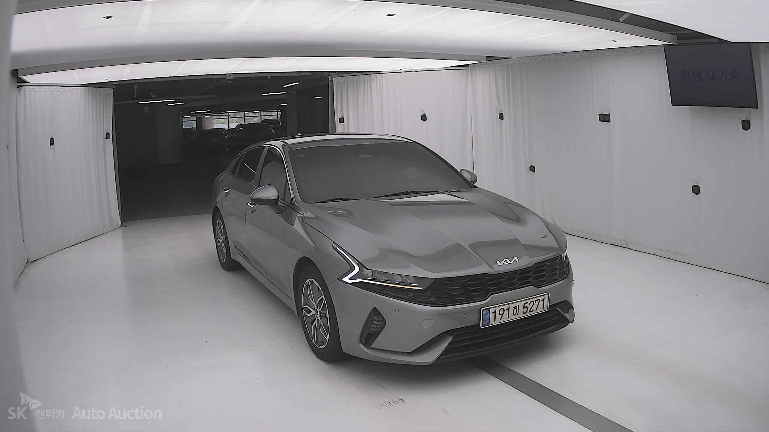 2022 - kia k5
