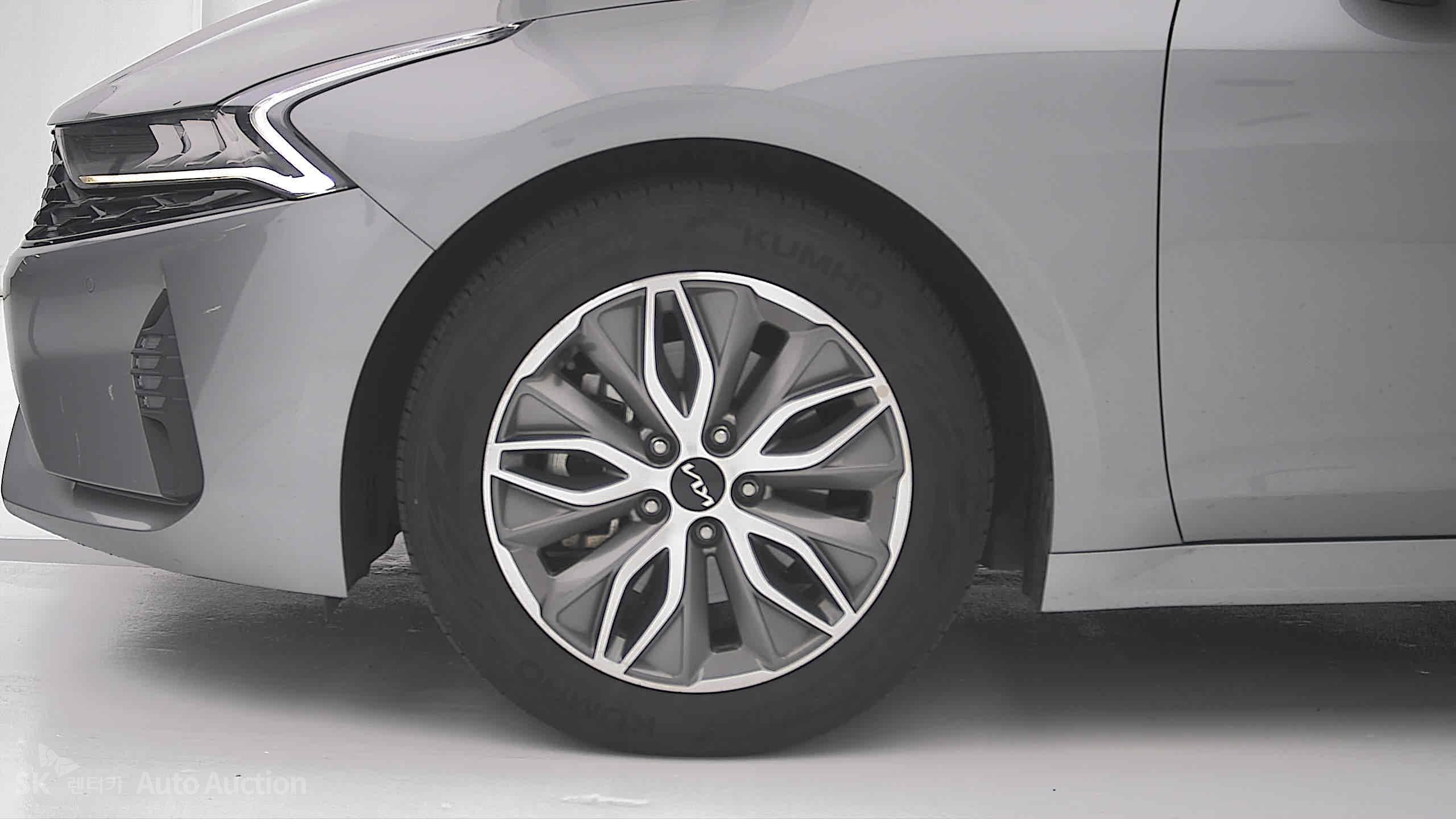 2022 - kia k5