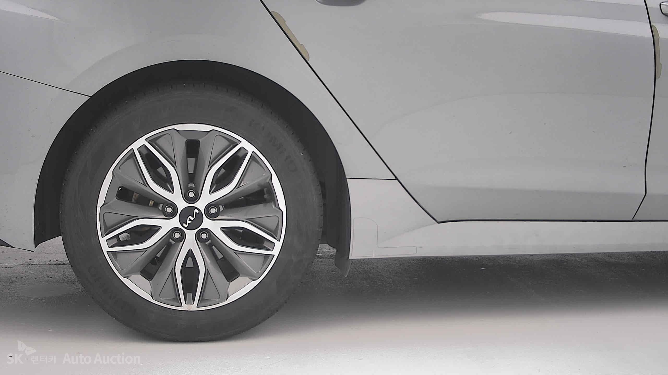2022 - kia k5