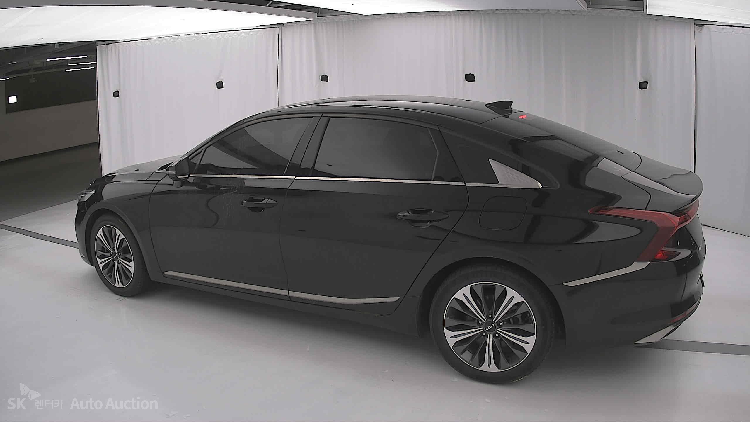 2023 - kia k8