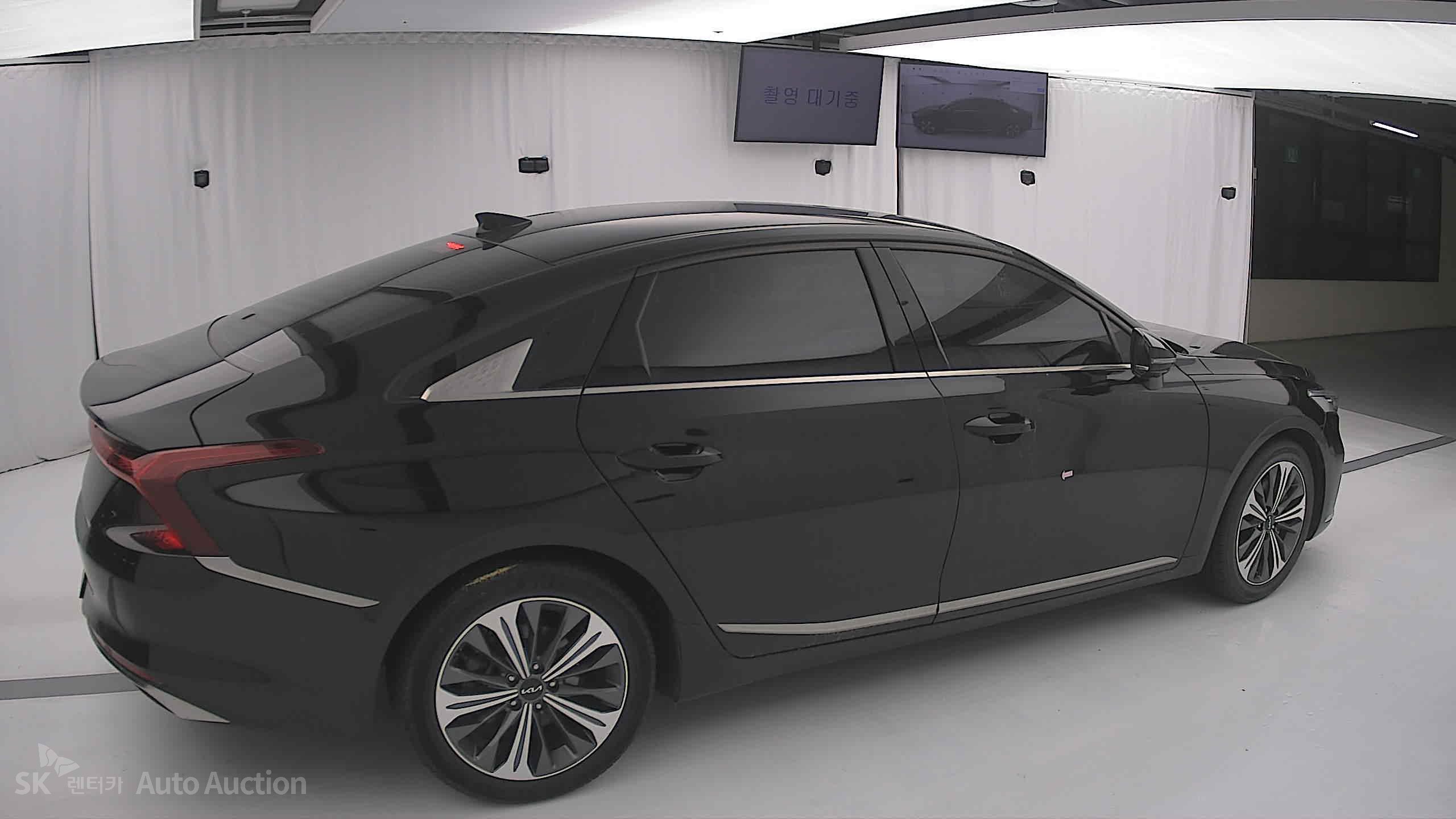 2023 - kia k8