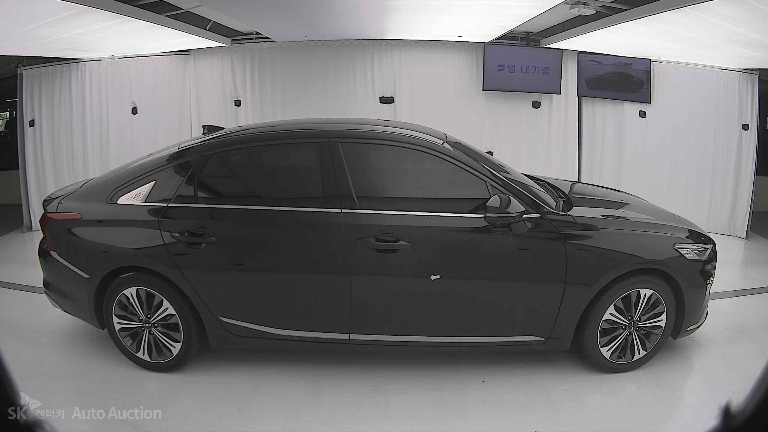 2023 - kia k8
