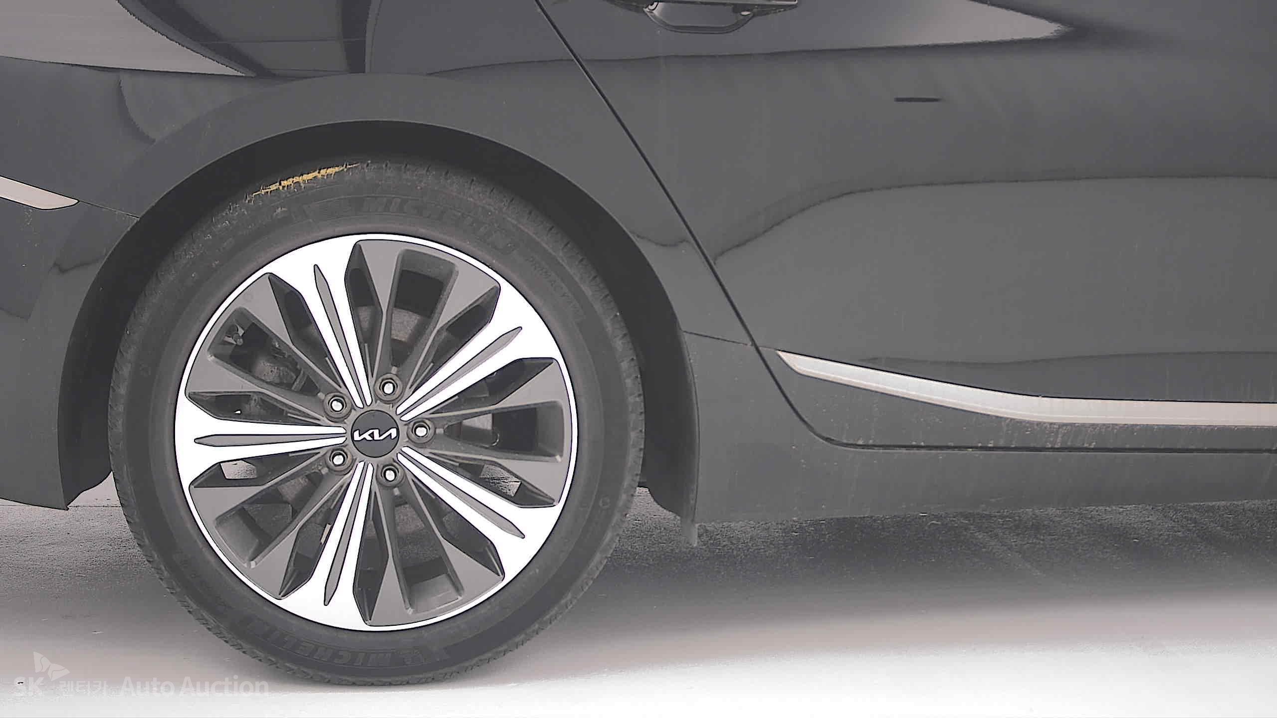 2023 - kia k8