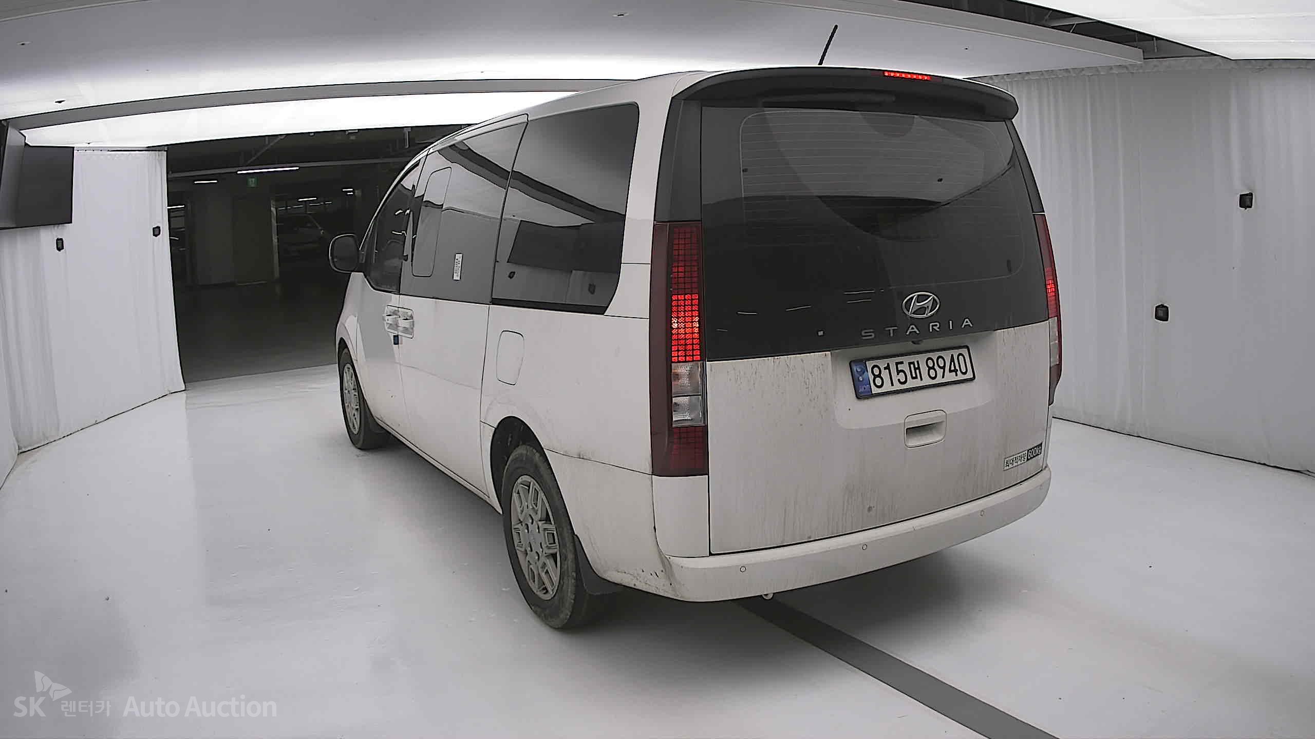 2023 - hyundai staria